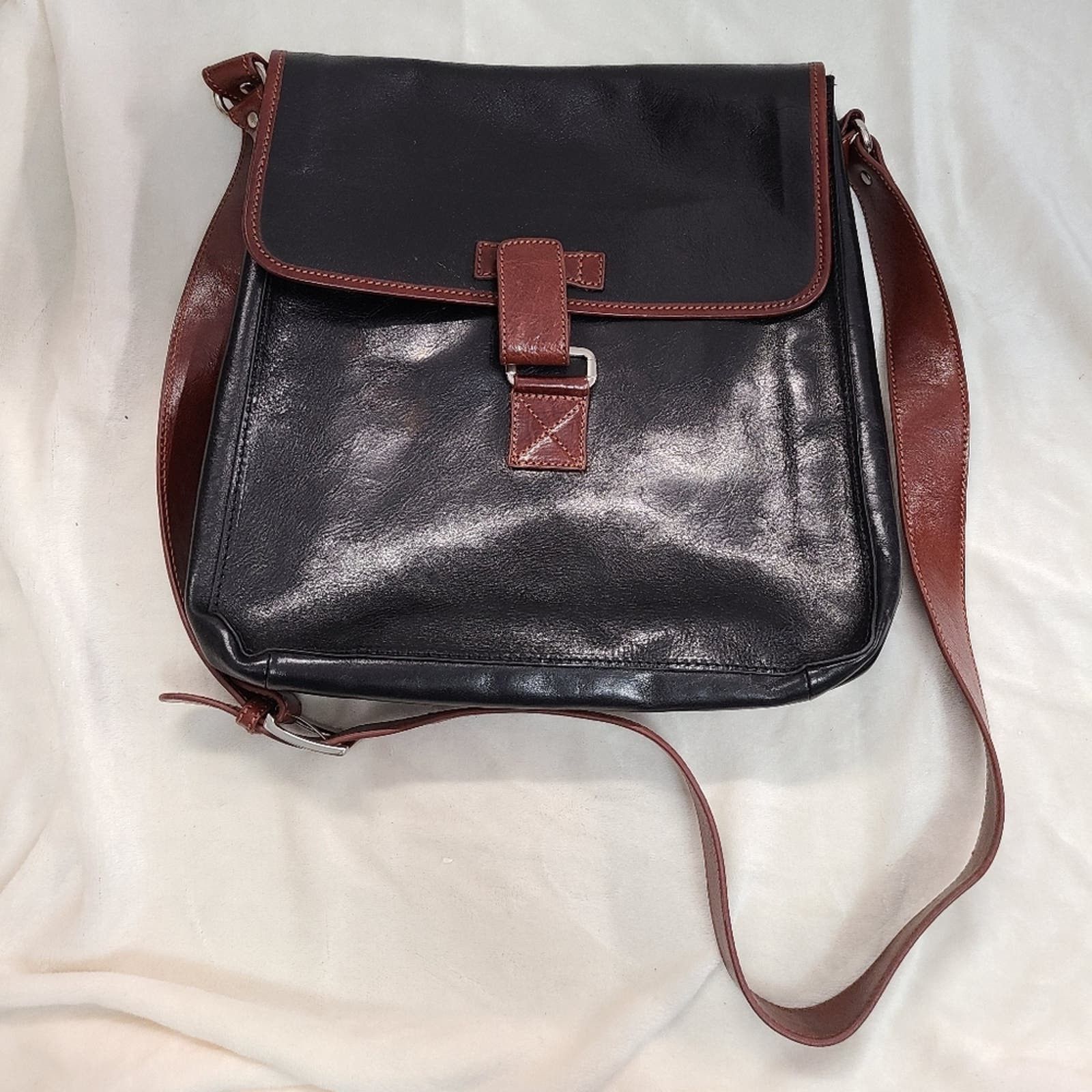 Vera Pelle Vera Pelle Leather Messenger Bag Size ONE SIZE - 1 Thumbnail