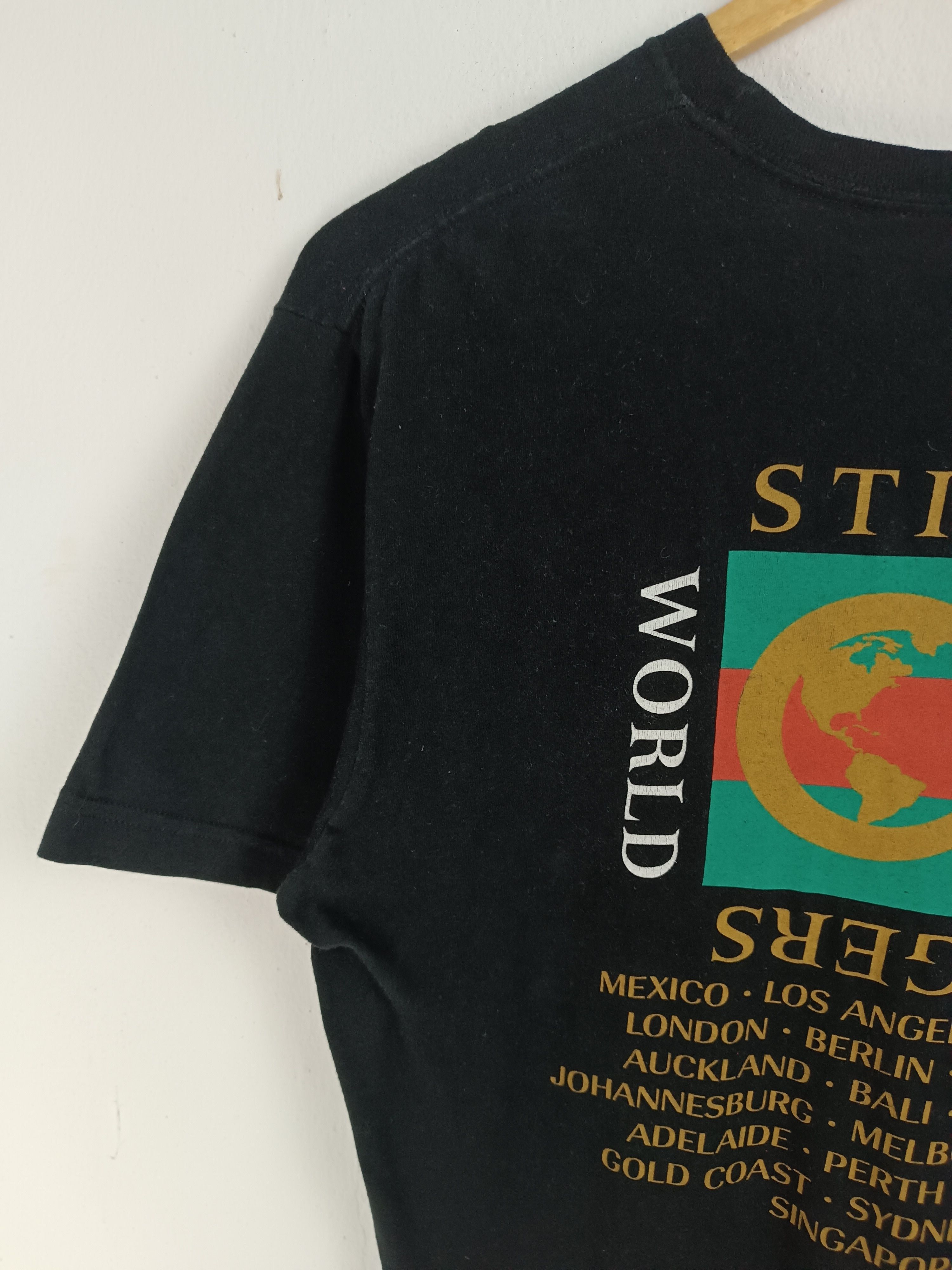 Band Tees VINTAGE STICKY FINGERS WORLD TOUR PARODY DESIGNER VERY RARE Size US L / EU 52-54 / 3 - 11 Thumbnail