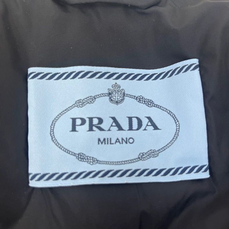 Prada Prada Size 38 White classic logo hidden hooded down jacket Size US XS / EU 42 / 0 - 5 Thumbnail