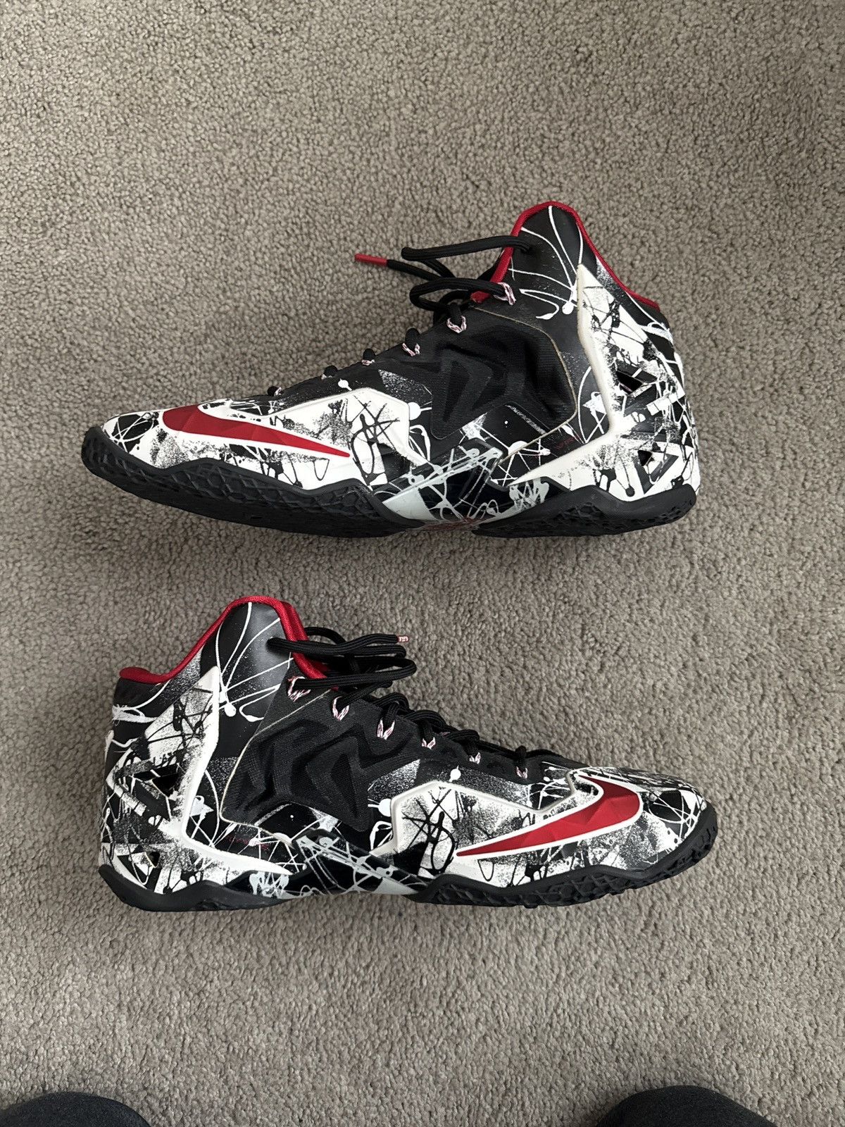 Nike Lebron XI Graffiti Size US 13 / EU 46 - 6 Thumbnail