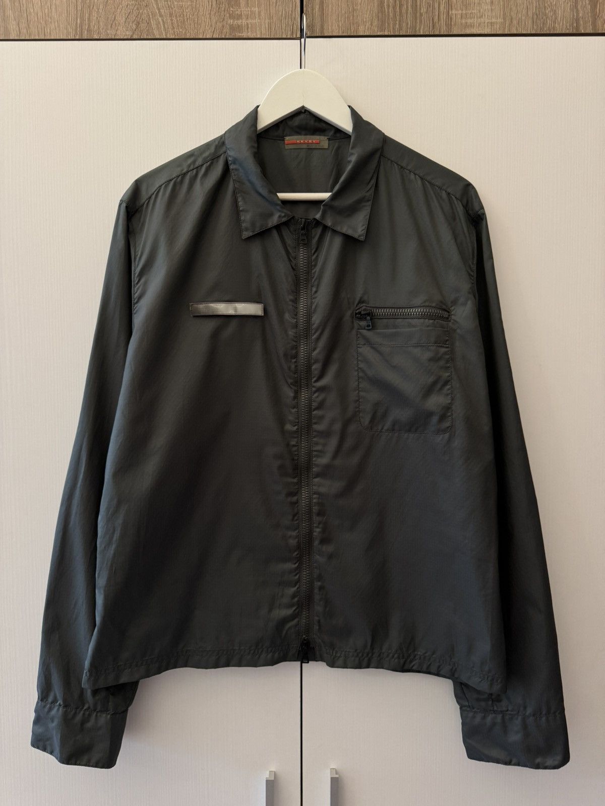 Prada Prada Nylon Green Jacket 2000s Zip Up Pocket Lightweight Size L / US 10 / IT 46 - 2 Thumbnail