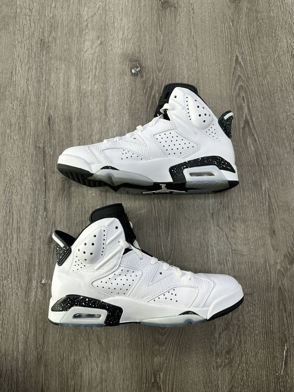 Jordan Brand Air Jordan 6 Retro “Reverse Oreo” **PRE-OWNED** Size US 8.5 / EU 41-42 - 2 Thumbnail