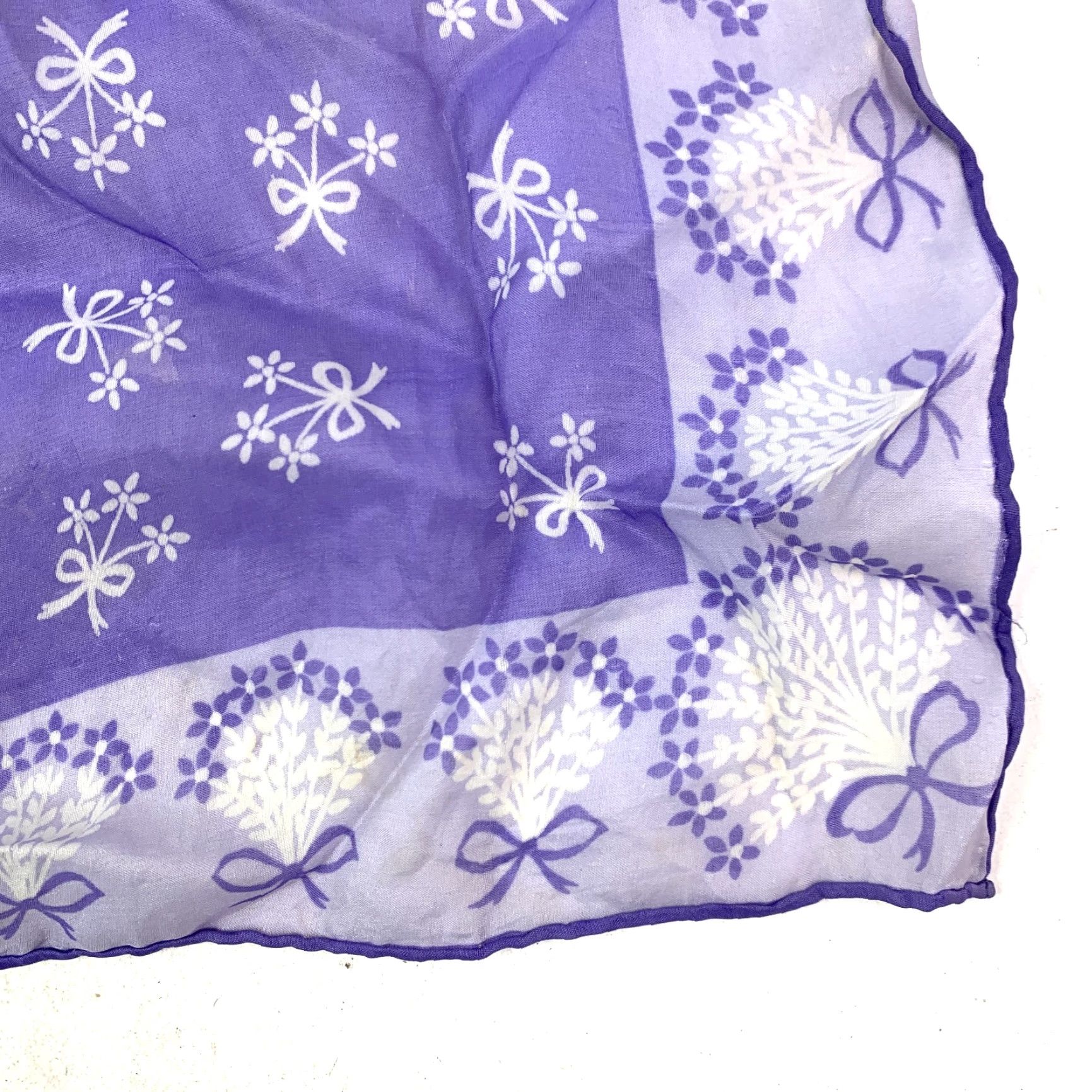 Vintage VINTAGE Floral Purple Scarf 15.5" x 15.5" Womens Scarf 60s 70s Cutter Size ONE SIZE - 2 Thumbnail