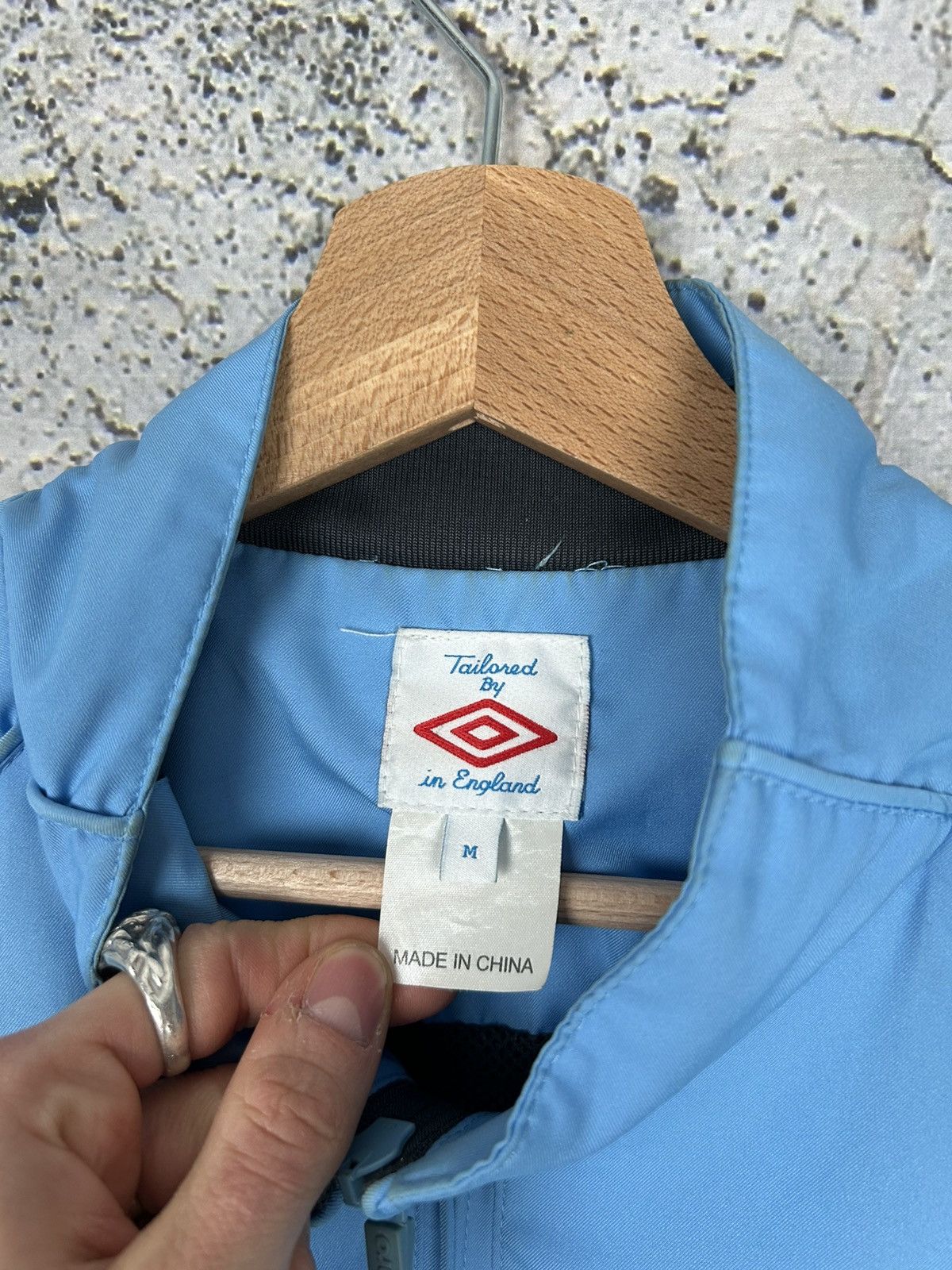 Umbro Manchester City Umbro Football Sweatshirt Soccer Jersey Rare Size US M / EU 48-50 / 2 - 5 Thumbnail