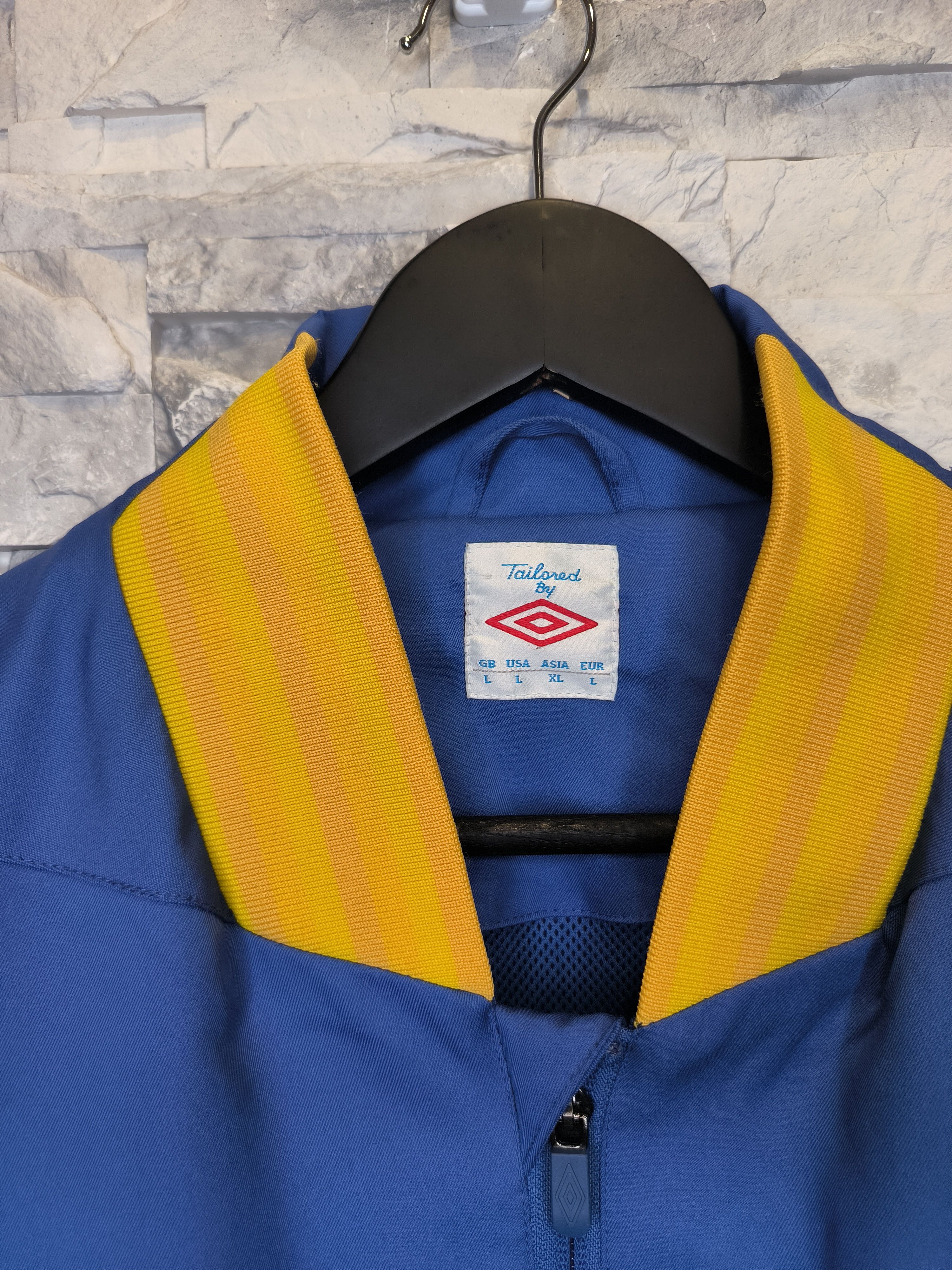 Umbro Umbro Sverige Sweden Training Zip Jacket Vintage Football Size US L / EU 52-54 / 3 - 4 Thumbnail