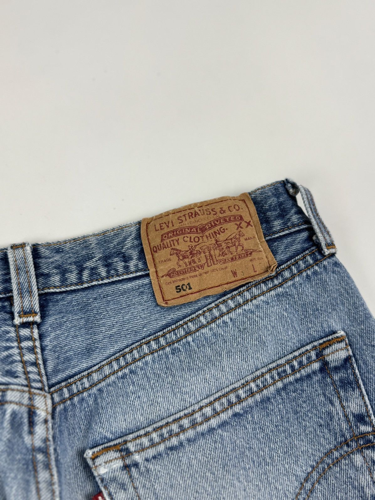 Levi's 1990’s Vintage Levi’s 501 Repaired Washed Denim Jeans USA Size US 31 - 16 Thumbnail