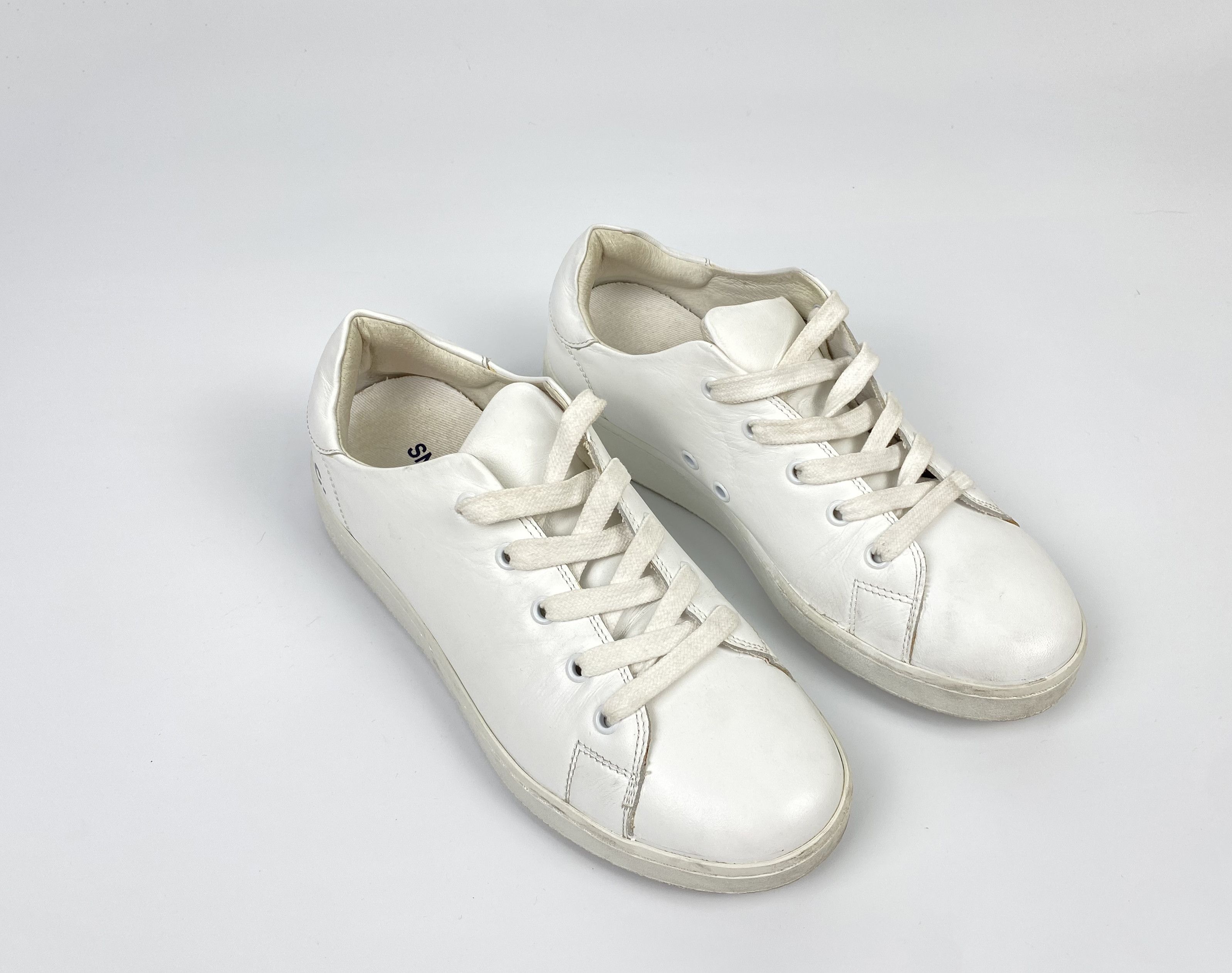 A.P.C. A.P.C. Leather White Sneaker Size US 7 / EU 40 - 5 Thumbnail