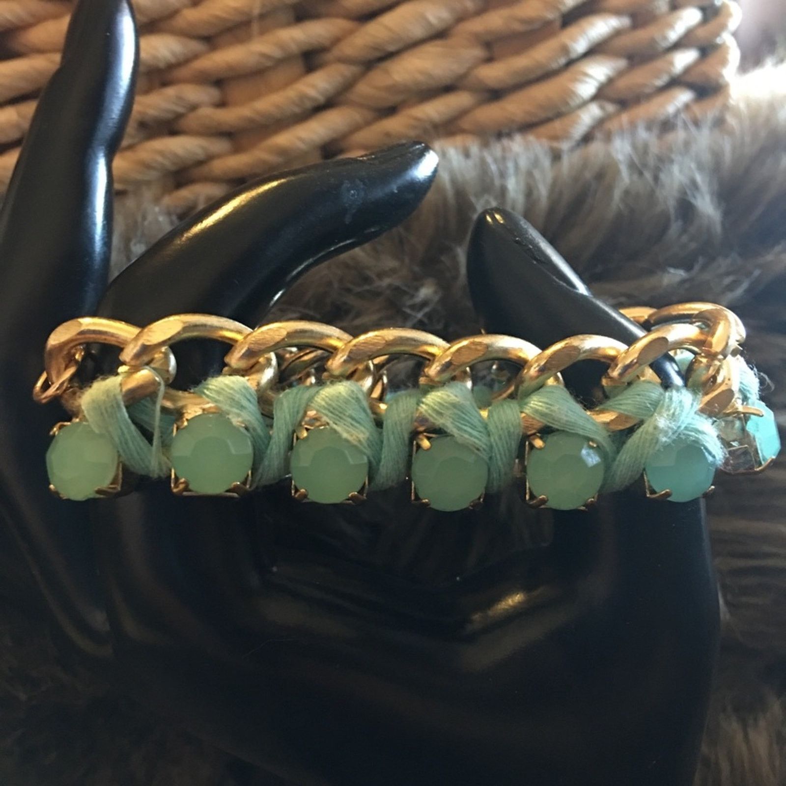 Vintage Vintage aqua glass stone gold chain link bracelet Size ONE SIZE - 1 Thumbnail