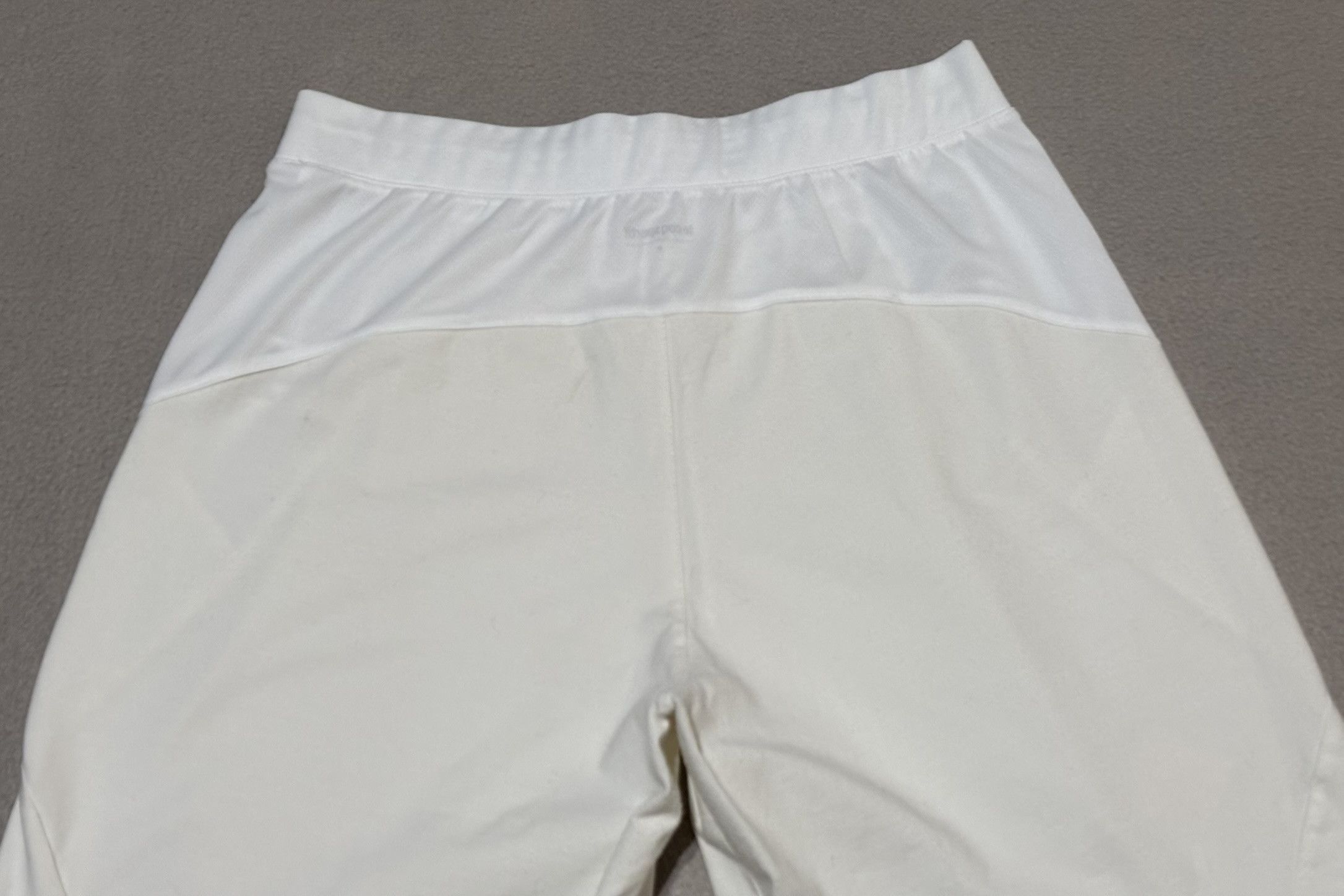 Le Coq Sportif AC Fiorentina 2019/2020 Le Coq Sportif Football Shorts Size US 32 / EU 48 - 12 Thumbnail