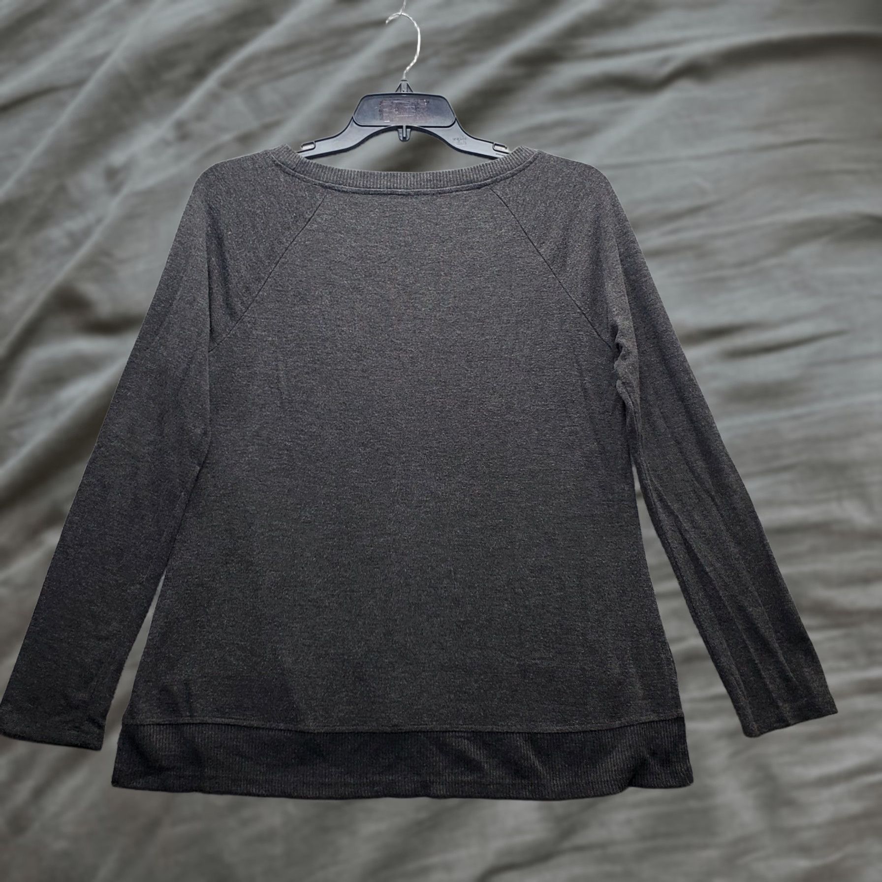 Vintage Cable & Gauge Sweater Women L Gray Long Sleeve Round Neck High Low Slit Pullover Size L / US 10 / IT 46 - 1 Thumbnail