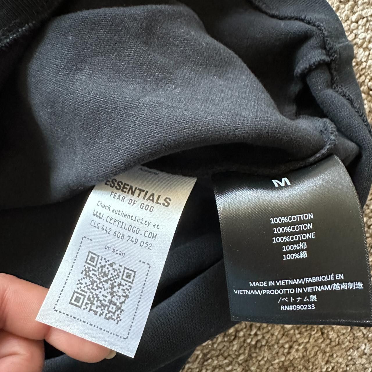 Essentials 🖤 SALE: Fear of God Essentials – Black Heavy T-Shirt Size US M / EU 48-50 / 2 - 2 Thumbnail