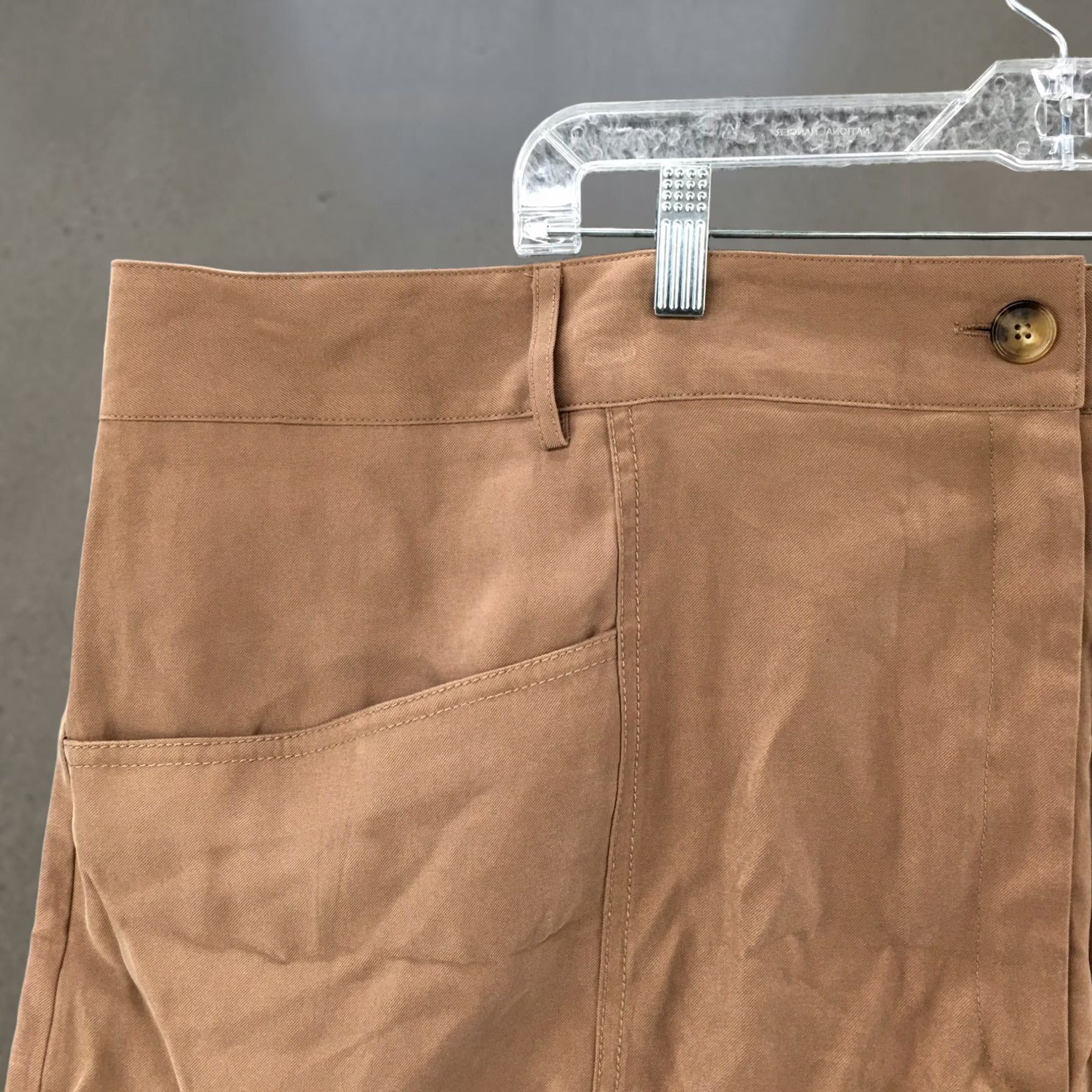 Worthington Worthington Chino Shorts Womens 26W Brown Hi-Rise Flat Front Zip Fly Casual NEW Shirt Womens Brown 90s? Size 26" / US 2 / IT 38 - 1 Thumbnail