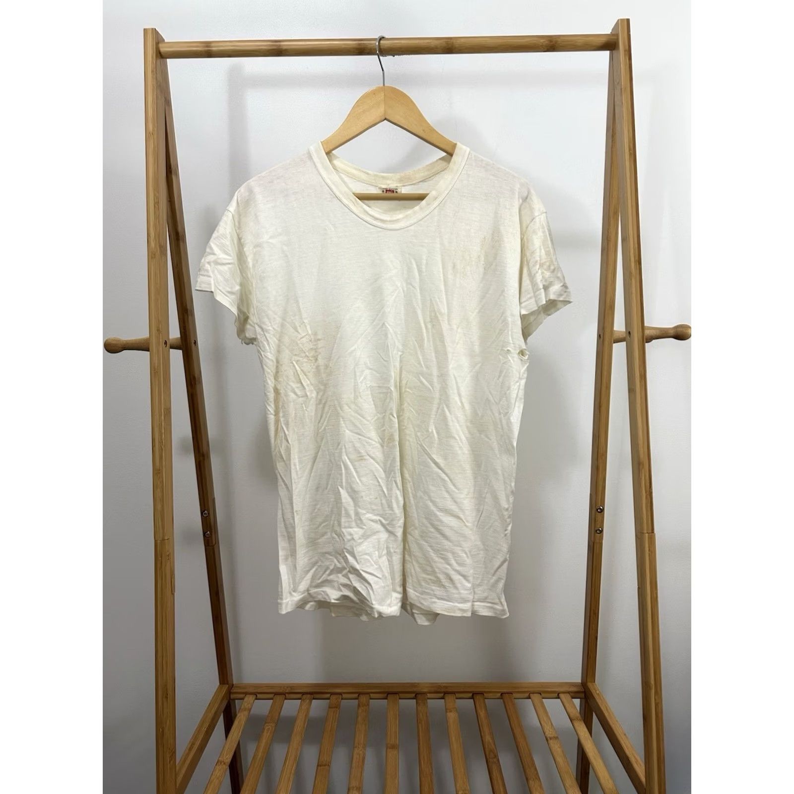 Hanes VTG 60s Hanes T-Shirt Reinforced Collar Loopwheel True Vintage RARE XL Mens Cream Distressed Thrashed Classic Shirt Size US XL / EU 56 / 4 - 2 Thumbnail