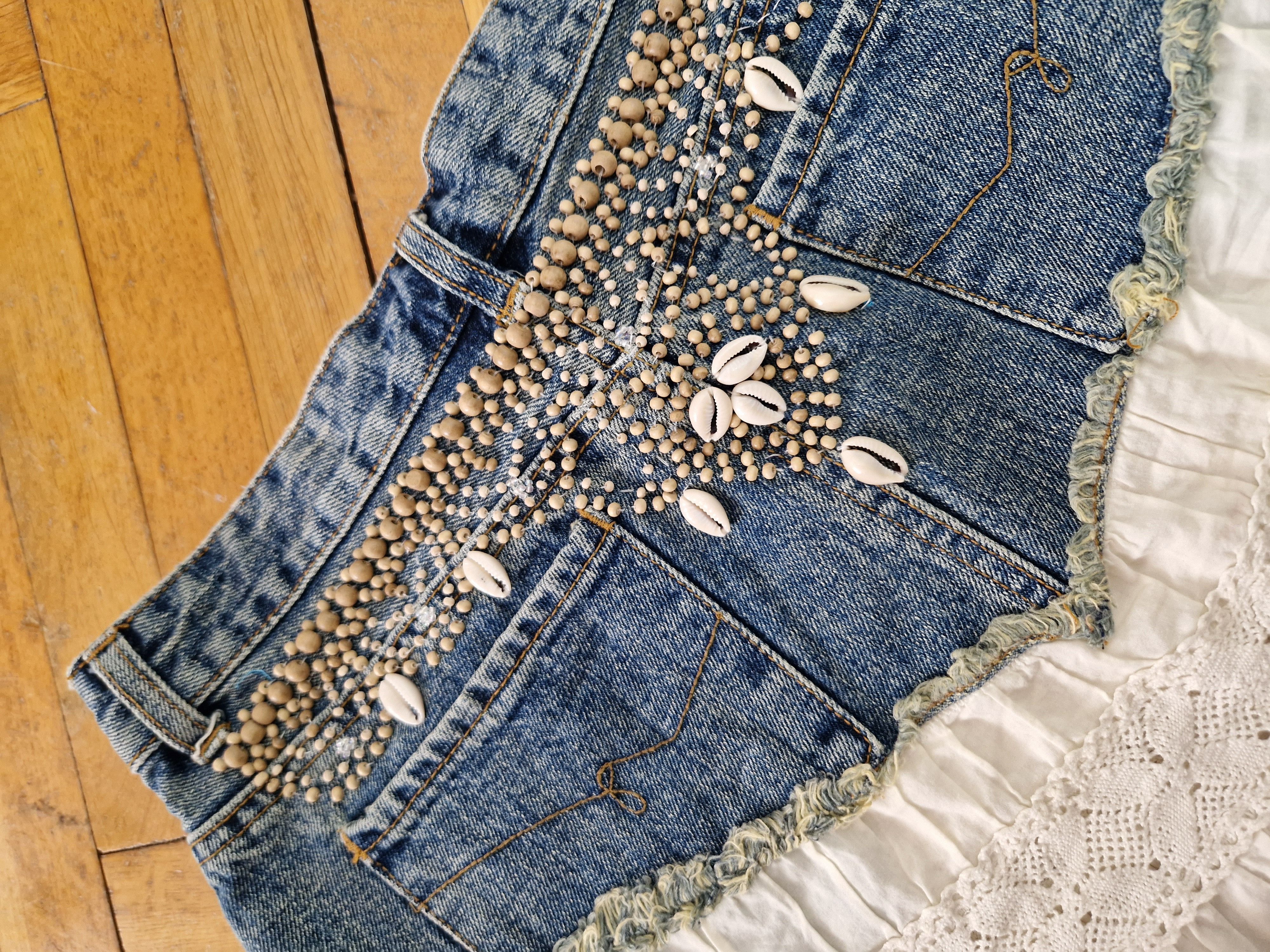 Vintage vintage embroidered shells denim lace white skirt Size 27" / US 4 / IT 40 - 6 Thumbnail