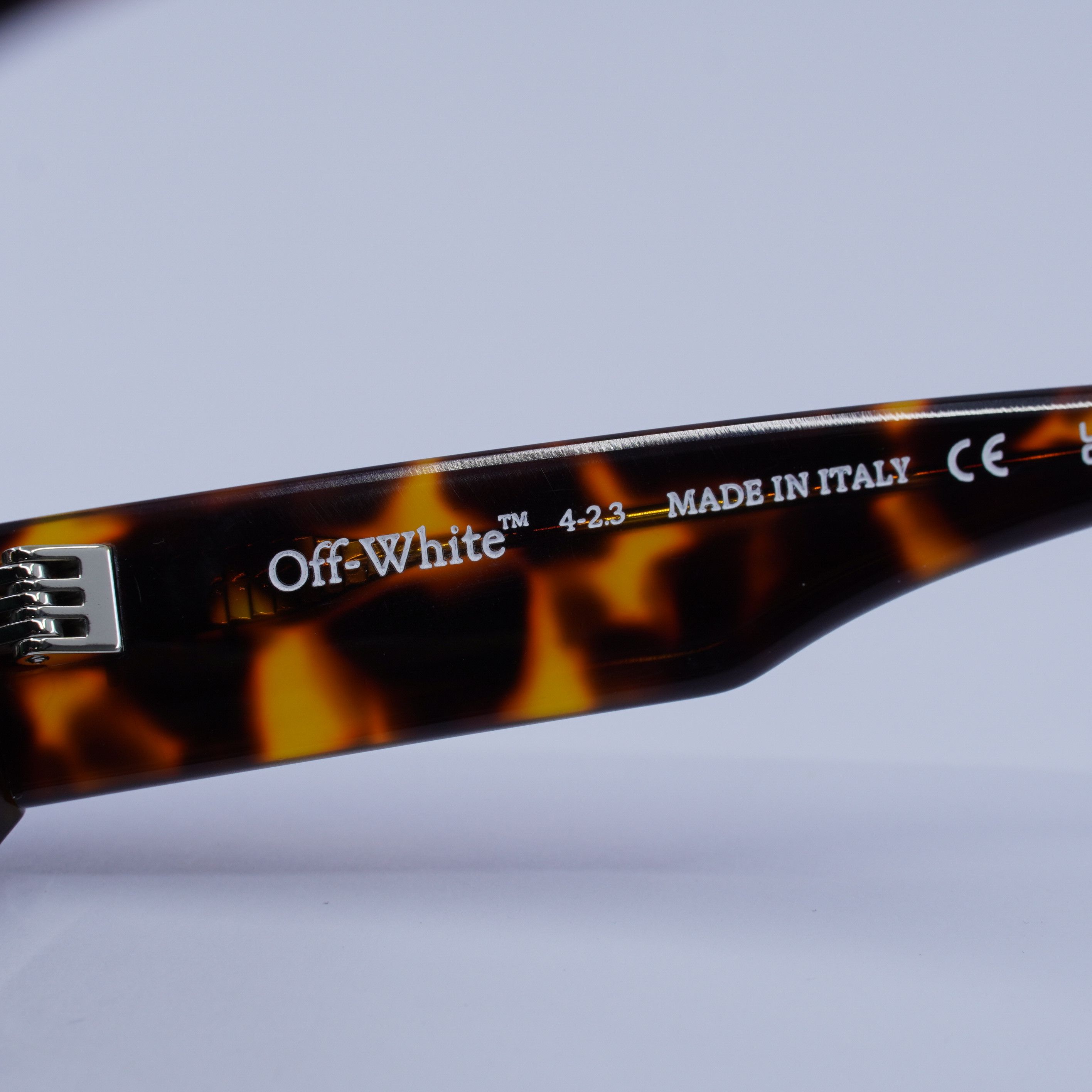 Off-White OERI087 AMALFI 6055 Sunglasses Havana Oval Frame