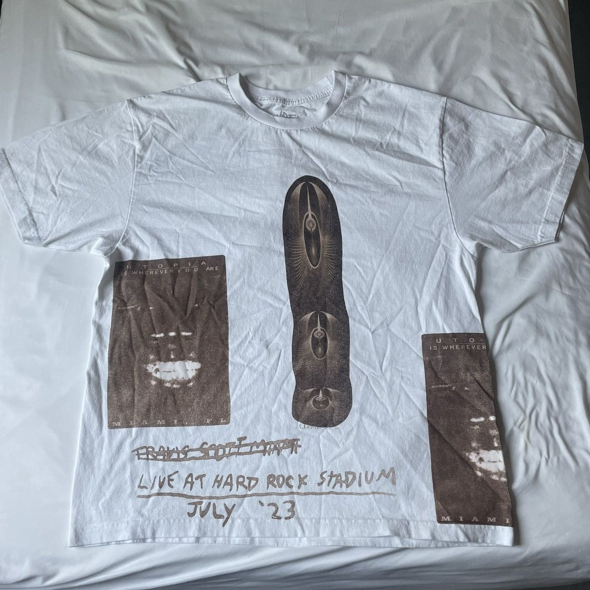 Travis Scott Sold Out New Travis Scott Rolling Loud UTOPIA MIAMI 2023 Size US L / EU 52-54 / 3 - 1 Thumbnail