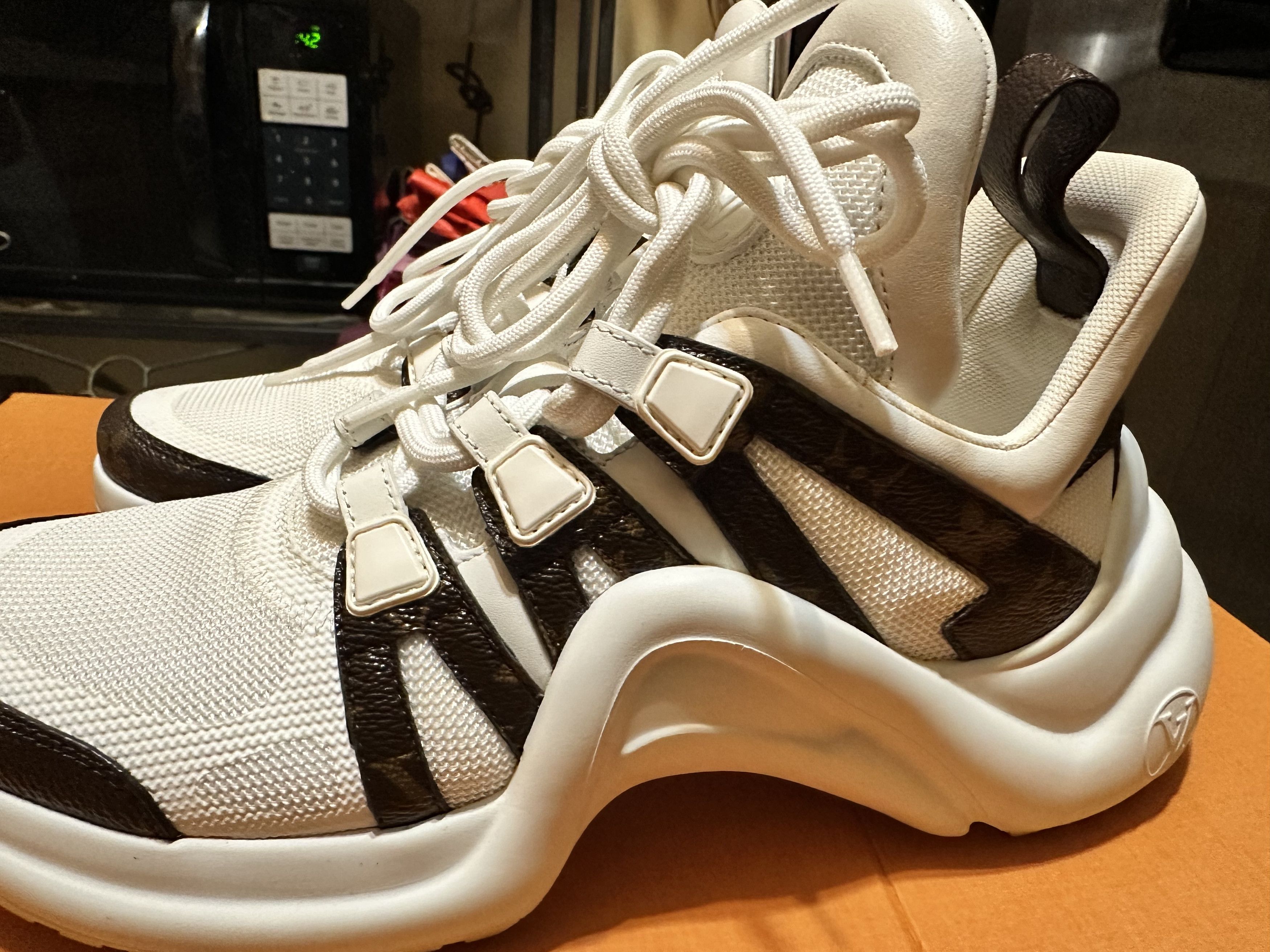 Louis Vuitton LV Archlight Sneaker Size US 8.5 / IT 38.5 - 3 Thumbnail