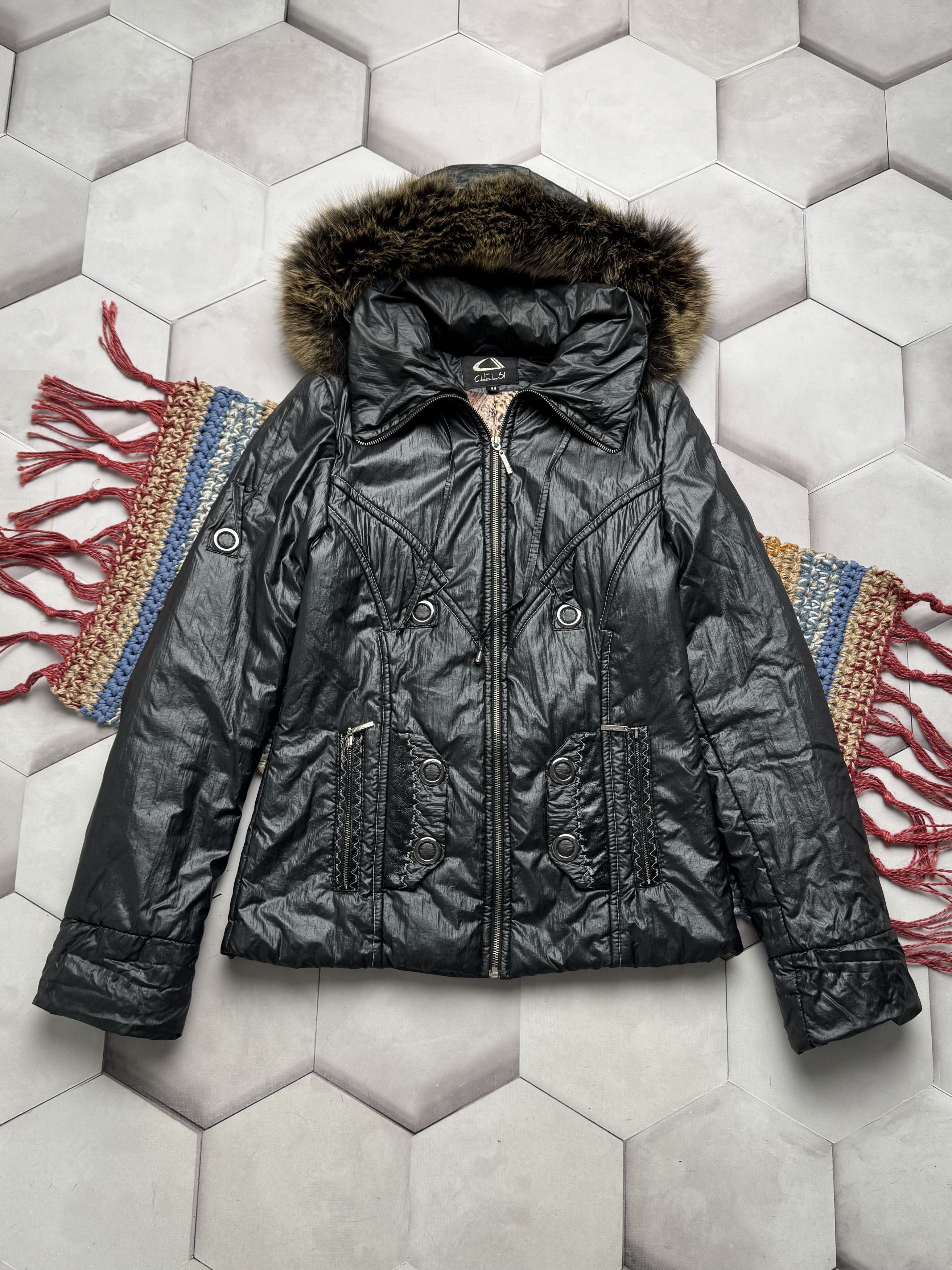 Japanese Brand Vintage Faux Fur Hood Jacket (E4) Size M / US 6-8 / IT 42-44 - 1 Thumbnail