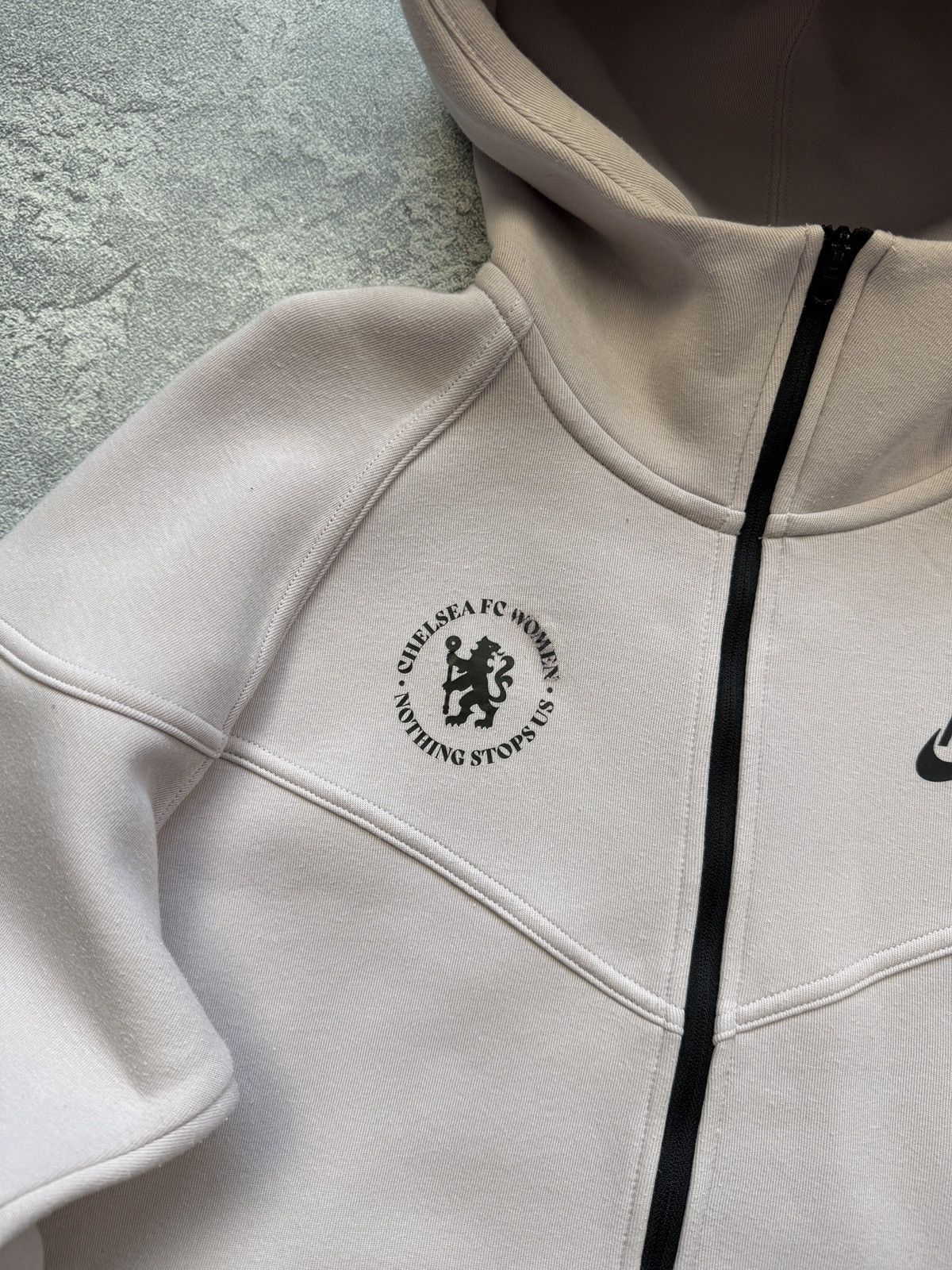 Nike Nike Tech Fleece Women's Chelsea Zip Hoodie Size M Size M / US 6-8 / IT 42-44 - 3 Thumbnail