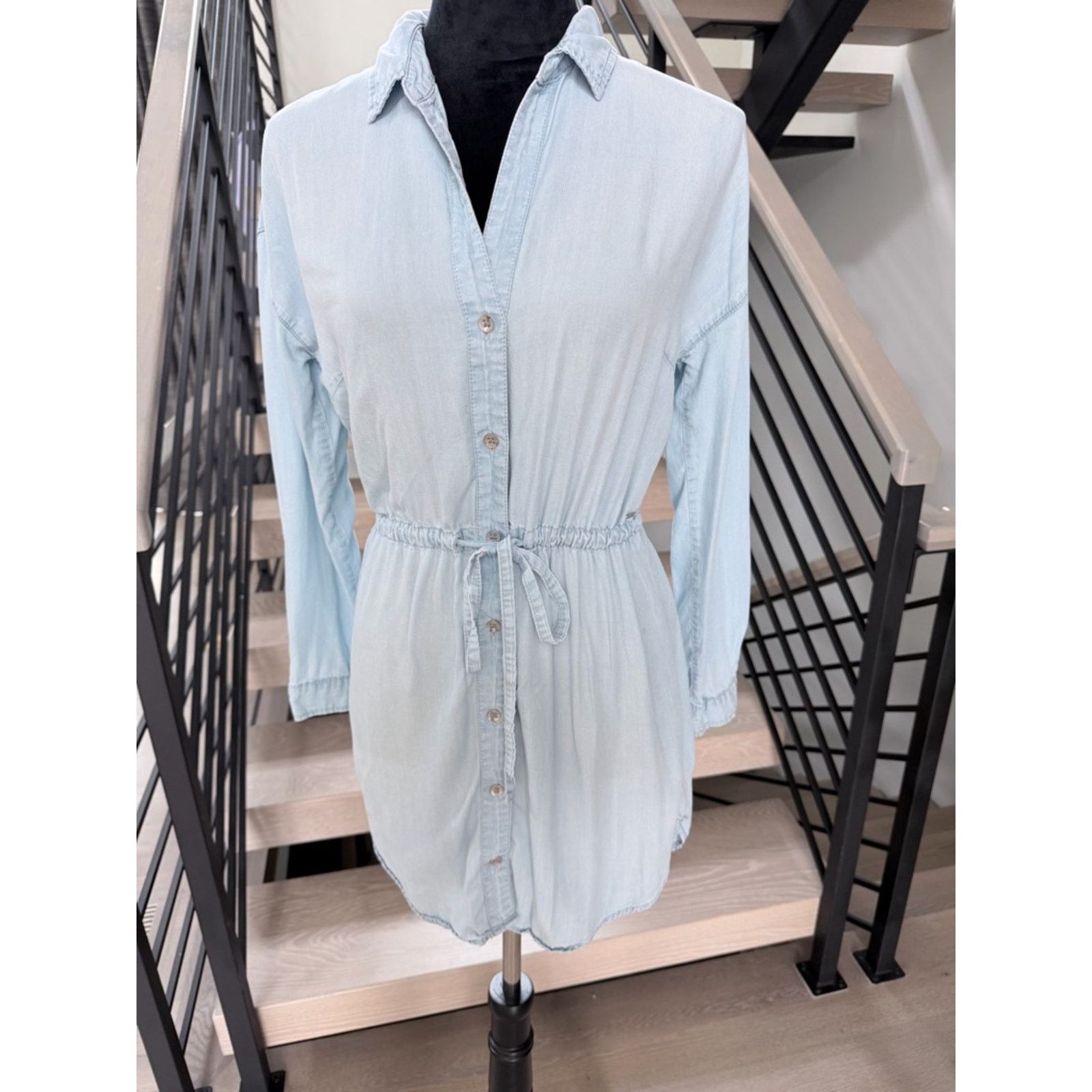 Guess Guess Y2K Long Sleeve Light Blue Button-Front Shirt Dress XS Size XS / US 0-2 / IT 36-38 - 1 Thumbnail
