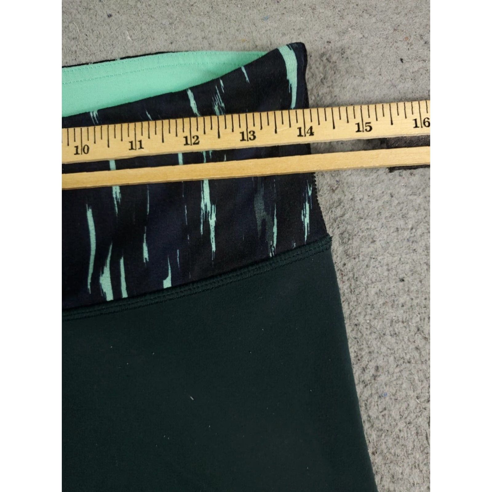 Lululemon Lululemon Pants Womens 8 Green Wunder Under Stretch Leggings Regular Slim Pockets Activewear Leggings Womens Size 30" / US 8 / IT 44 - 3 Thumbnail