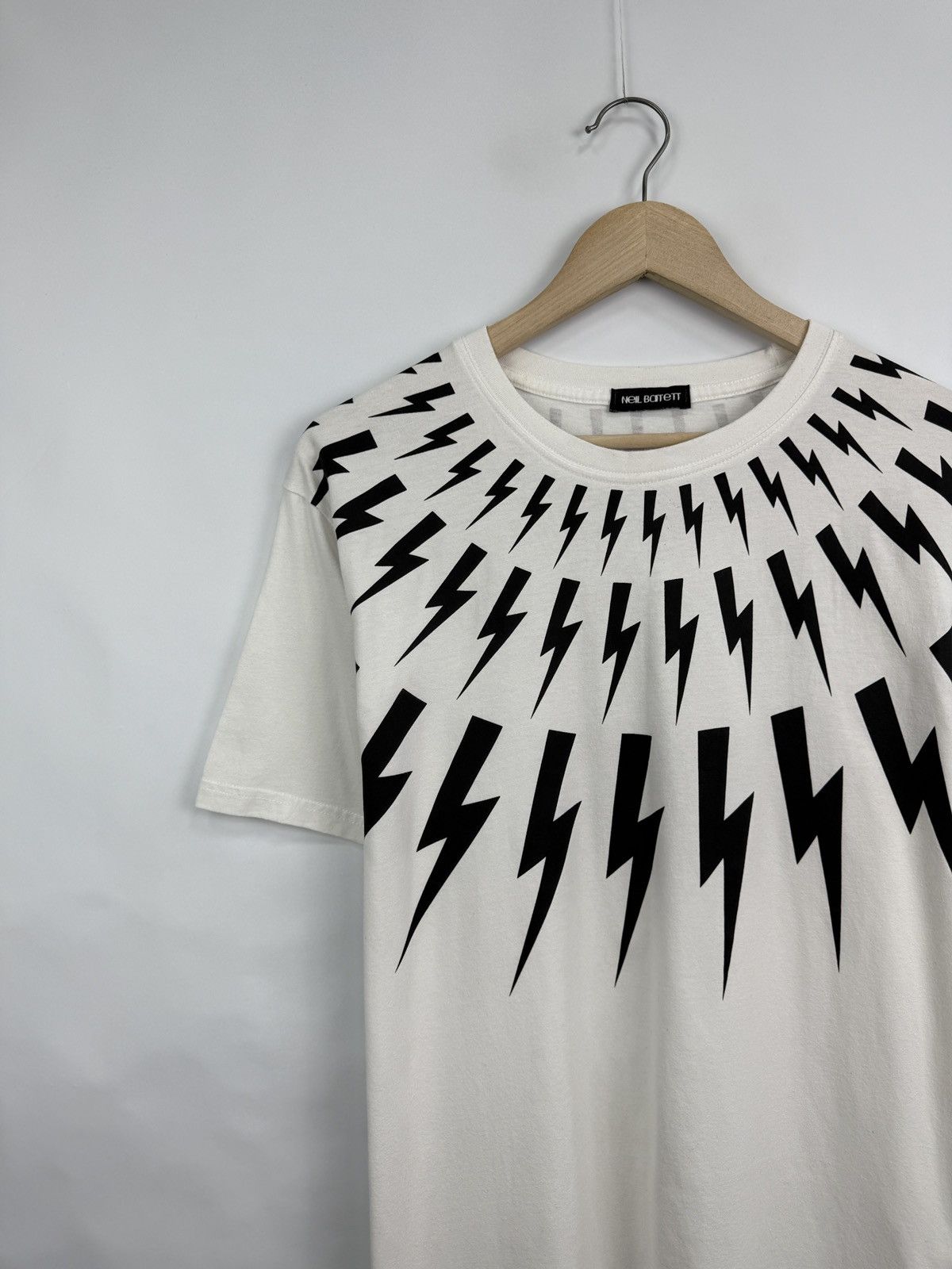 Neil Barrett Neil Barrett Full-print T-Shirt Rare Retro Hype Y2K Size US L / EU 52-54 / 3 - 4 Thumbnail
