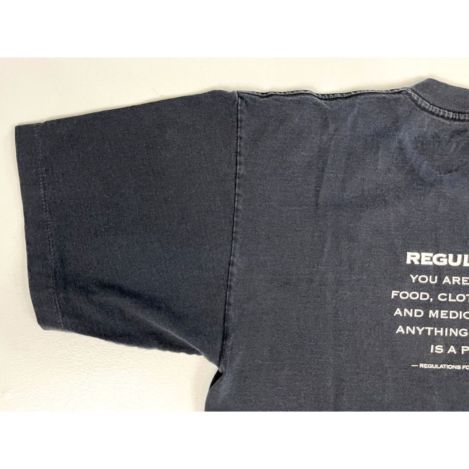 Vintage VINTAGE Men’s 90s T-Shirt Alcatraz United States Penitentiary 1934-1963 Black M Gothic Short Sleeve Crew Neck Graphic Print Double-Sided Mens Size US M / EU 48-50 / 2 - 5 Thumbnail