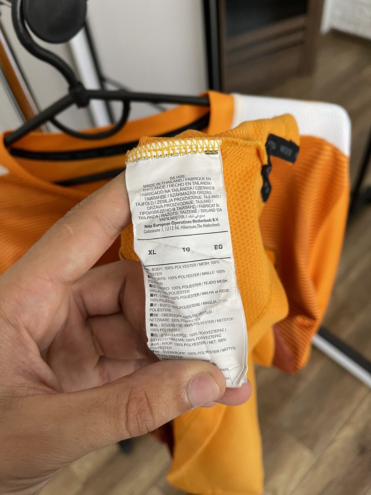 Nike 2018/2019 Nike AS Roma Soccer Jersey Pre Match T-Shirt Tee Size US XL / EU 56 / 4 - 14 Thumbnail