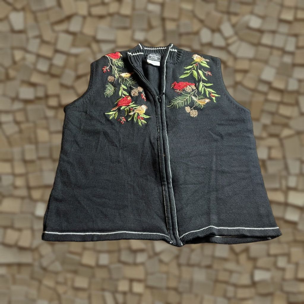Vintage VEST Womens Medium Black Southern Lady Cardinal Floral Bird Embroidered Sweater Size M / US 6-8 / IT 42-44 - 1 Thumbnail