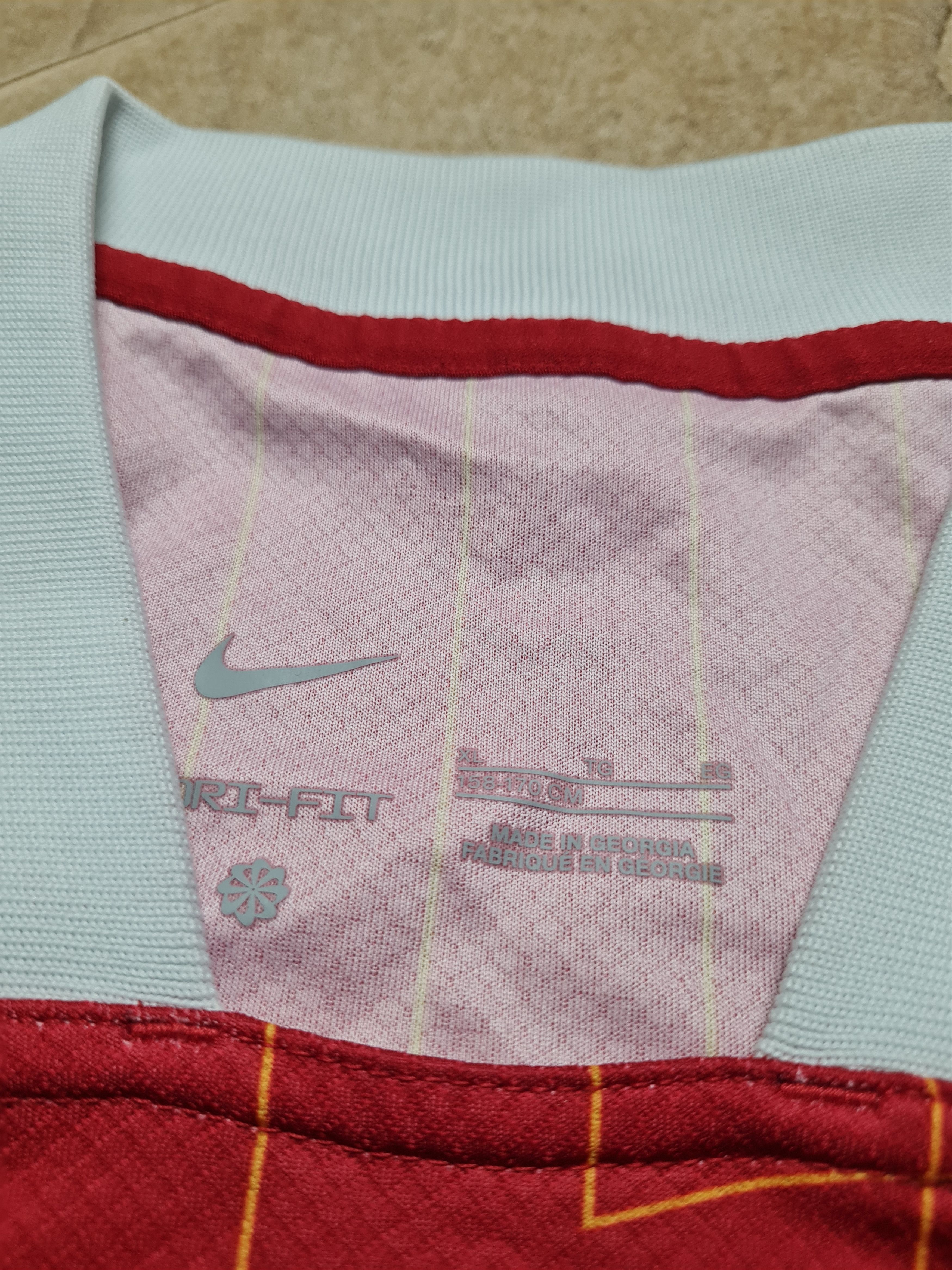 Nike Nike Liverpool 2024/2025 Home Shirt Soccer Red FN9154-688 Size US S / EU 44-46 / 1 - 15 Thumbnail