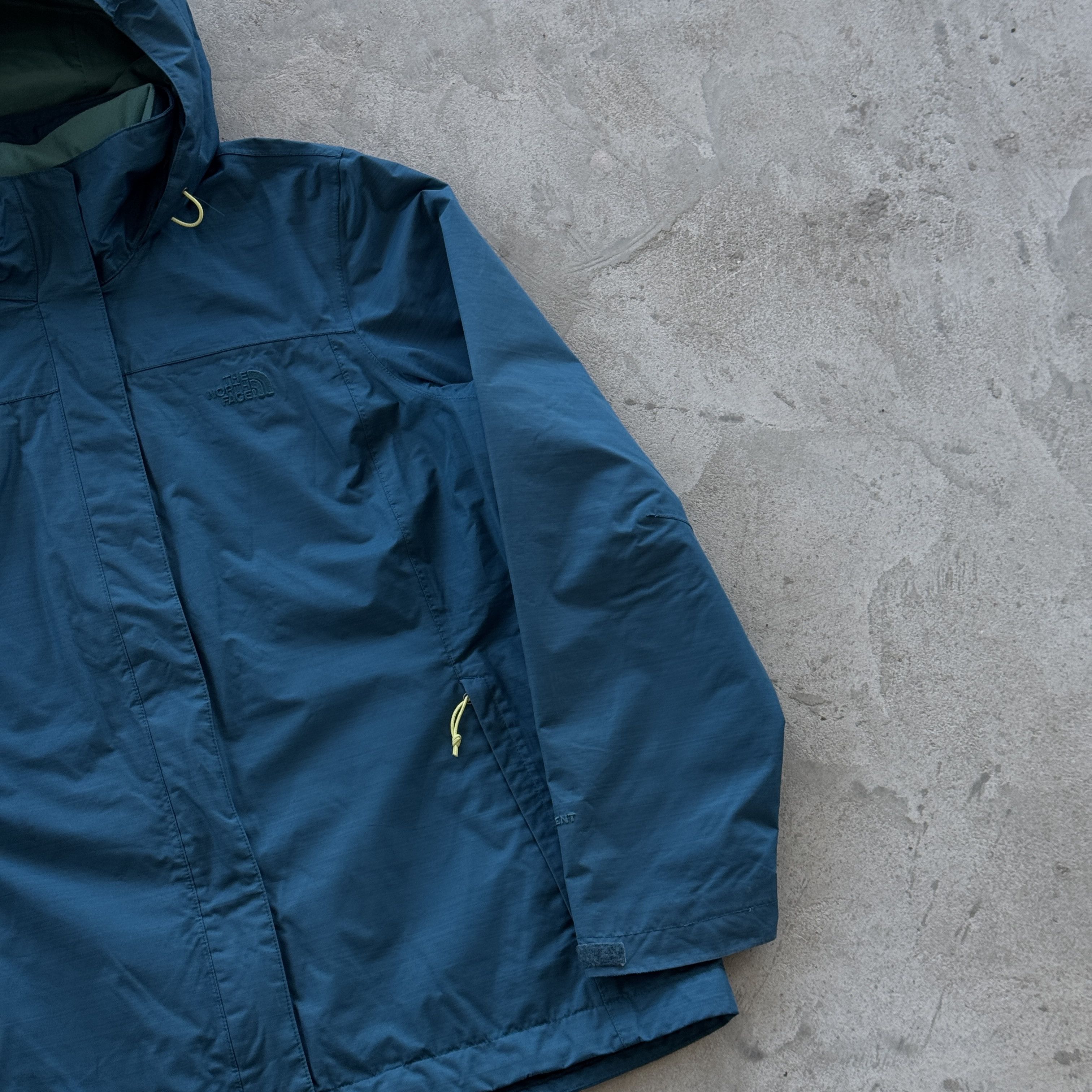 The North Face Vintage The North Face Rain Jacket HyVent Shell Hooded Teal Size XL / US 12-14 / IT 48-50 - 2 Thumbnail