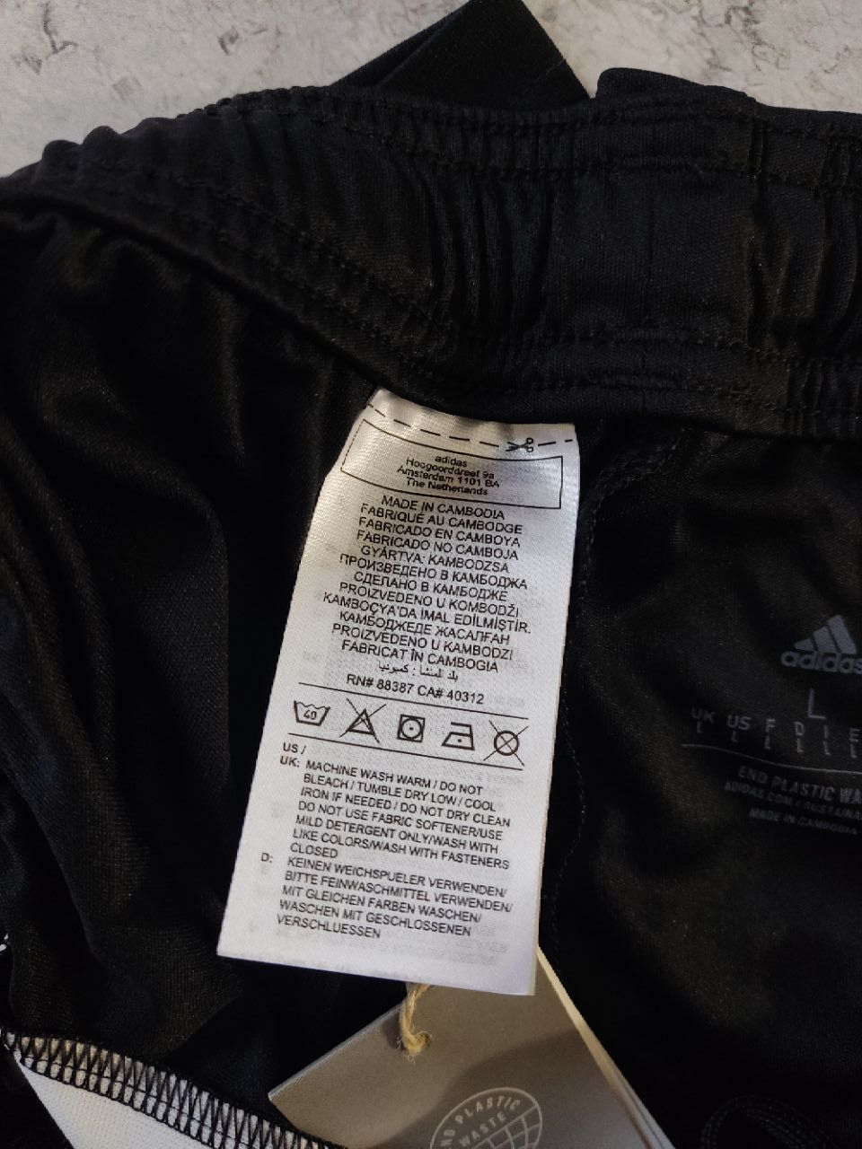 Adidas 1. FC Union Berlin FOOTBALL SHORTS ADIDAS MEN H21259 SIZE M Size US 32 / EU 48 - 5 Thumbnail
