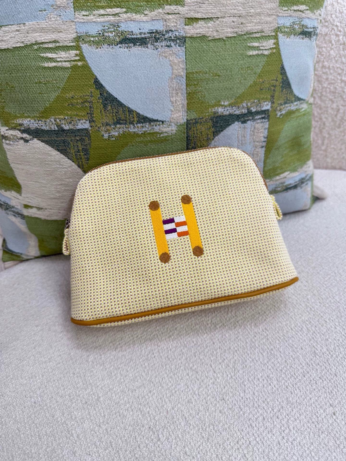 Hermes Hermes H-Embroidered Woven Clutch Size ONE SIZE - 1 Thumbnail