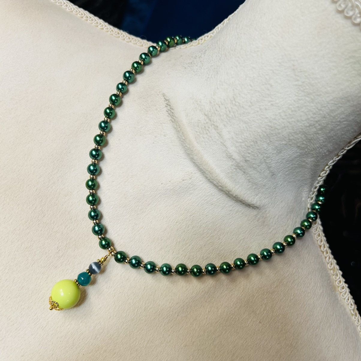 Handmade Handcrafted elegant emerald Czech glass pearl necklace Size ONE SIZE - 1 Thumbnail