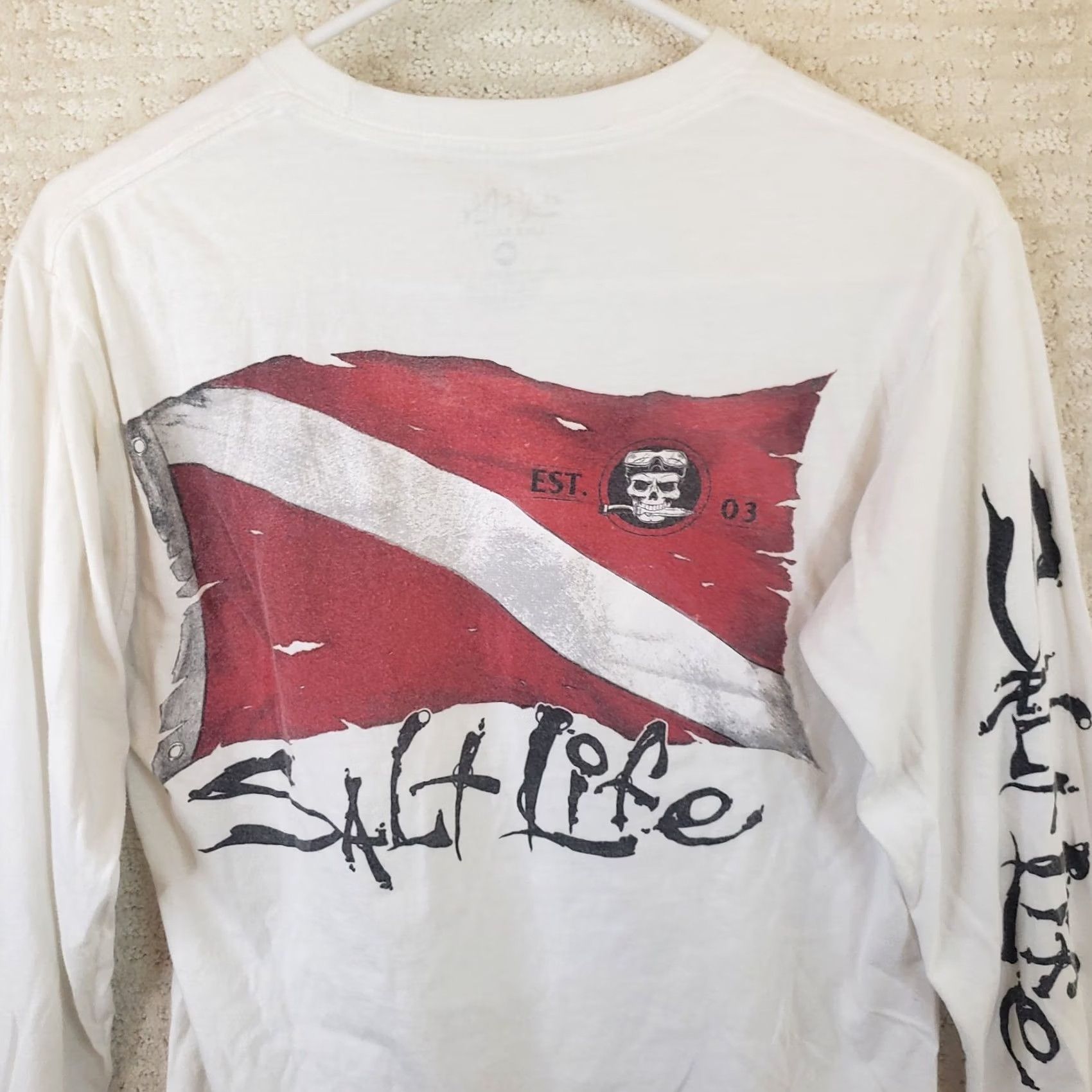 Vintage Salt Life Live Salty Men's S White Dive Flag Pirate Graphic Logo T-Shirt Size US S / EU 44-46 / 1 - 7 Thumbnail