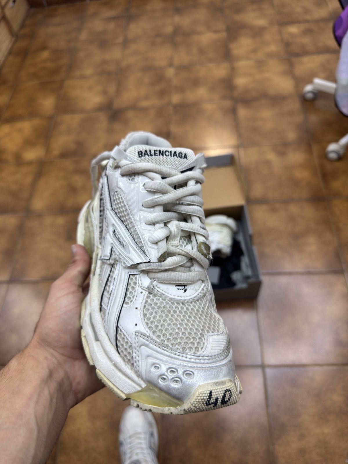 Balenciaga Balenciaga runner sneaker white Size US 7 / EU 40 - 2 Thumbnail