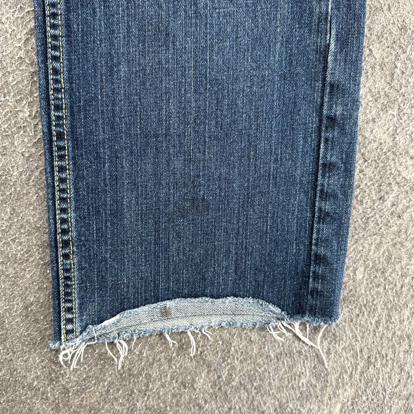 Levi's Levi's 559 Jeans Mens 33x30 Blue Straight Relaxed Distressed Cotton Denim 559 Model Modern 500 Series Mens Regular Size 33 Inseam 30 Size US 33 - 6 Thumbnail