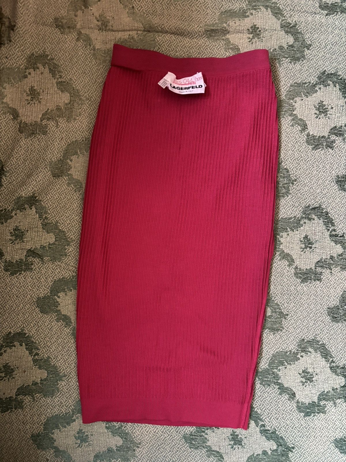 Karl Lagerfeld Vintage Lagerfeld Ribbed Knit Midi Skirt - Extra Fine Wool Size 27" / US 4 / IT 40 - 3 Thumbnail