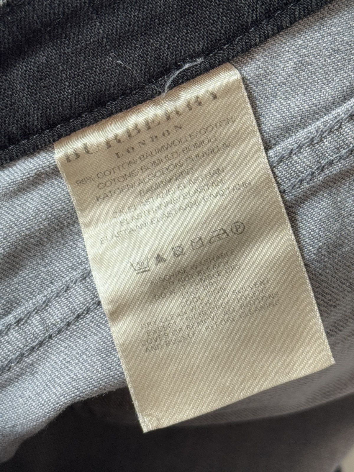 Burberry VINTAGE BURBERRY DENIM GRAY MINI SKIRT Size 30" / US 8 / IT 44 - 7 Thumbnail