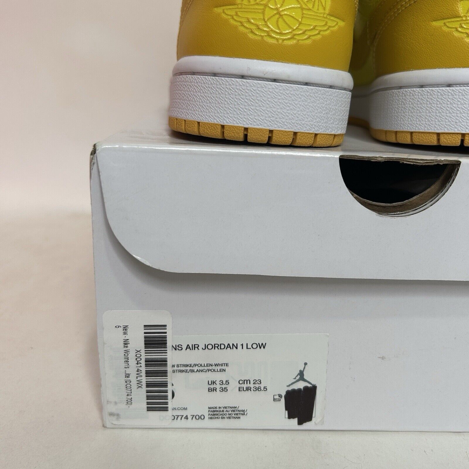 Nike Nike Air Jordan 1 Low Retro WMNS “Yellow Strike/Pollen” 2024 Size US 6 / IT 36 - 5 Thumbnail