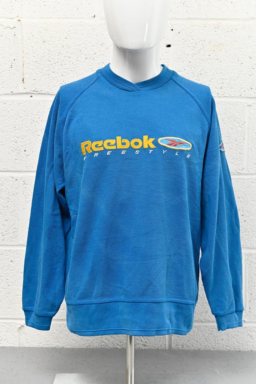Reebok Reebok Vintage Blue Sweatshirt Spellout Logo Womens Size 12 Size M / US 6-8 / IT 42-44 - 1 Thumbnail