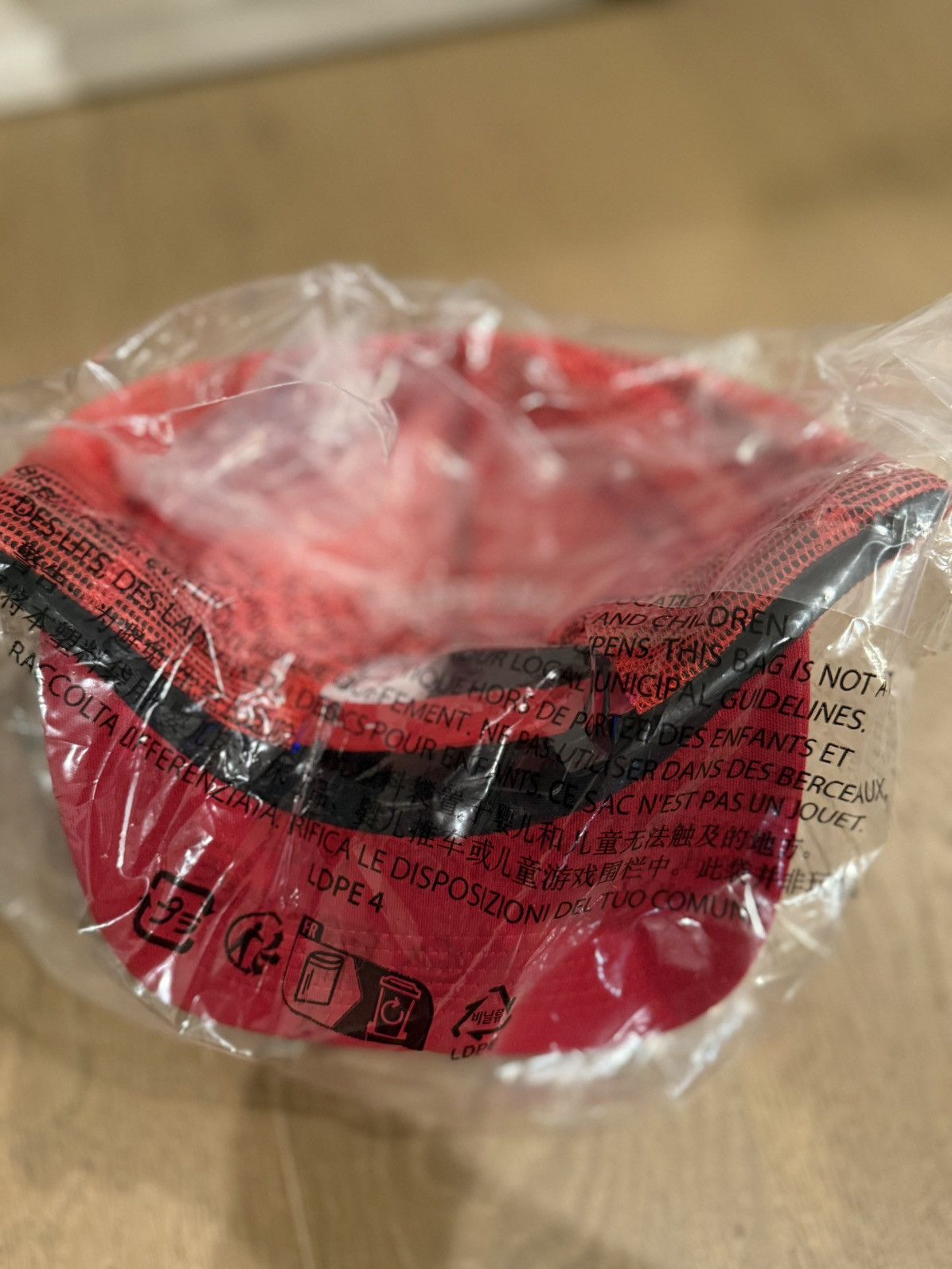 Number (N)ine × Supreme Supreme x Number Nine Mickey Mouse Mesh Back 5-Panel Hat Red Size ONE SIZE - 3 Thumbnail