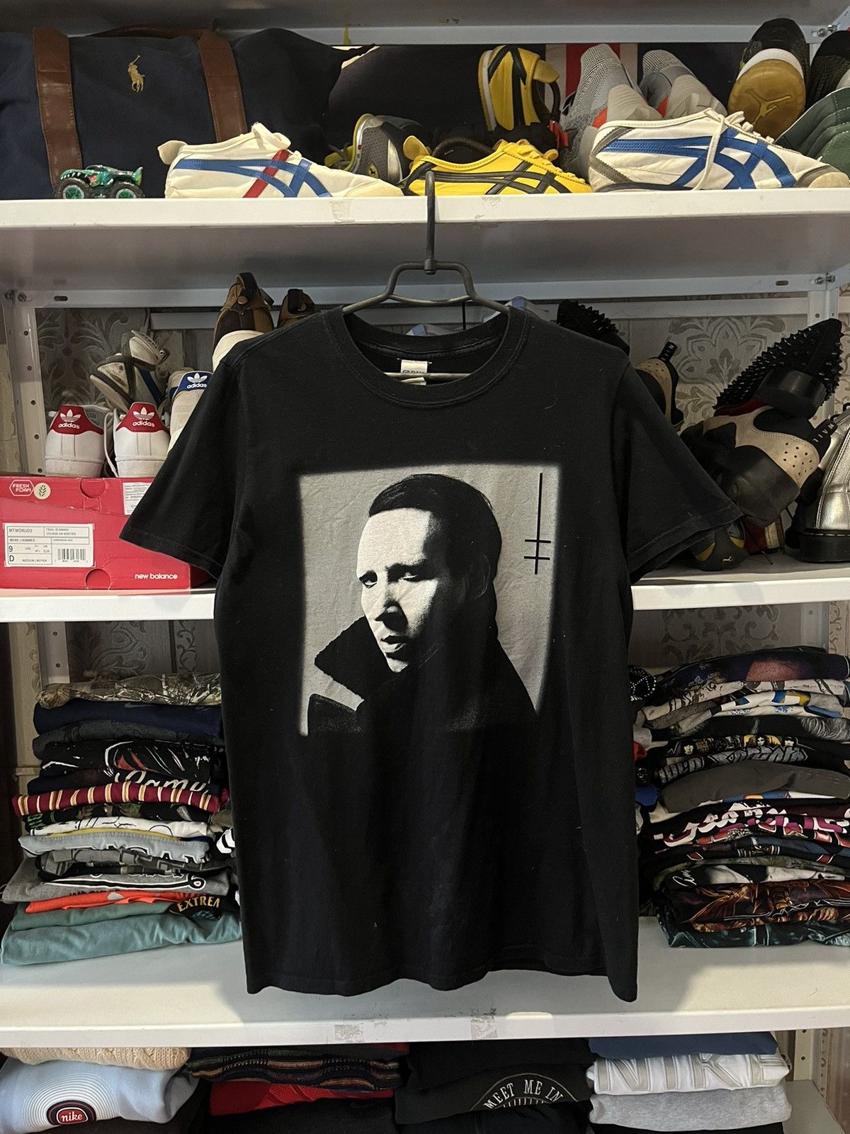 Band Tees Marilyn Manson Heaven Upside Down 2017 Tour T Shirt Size US M / EU 48-50 / 2 - 1 Thumbnail