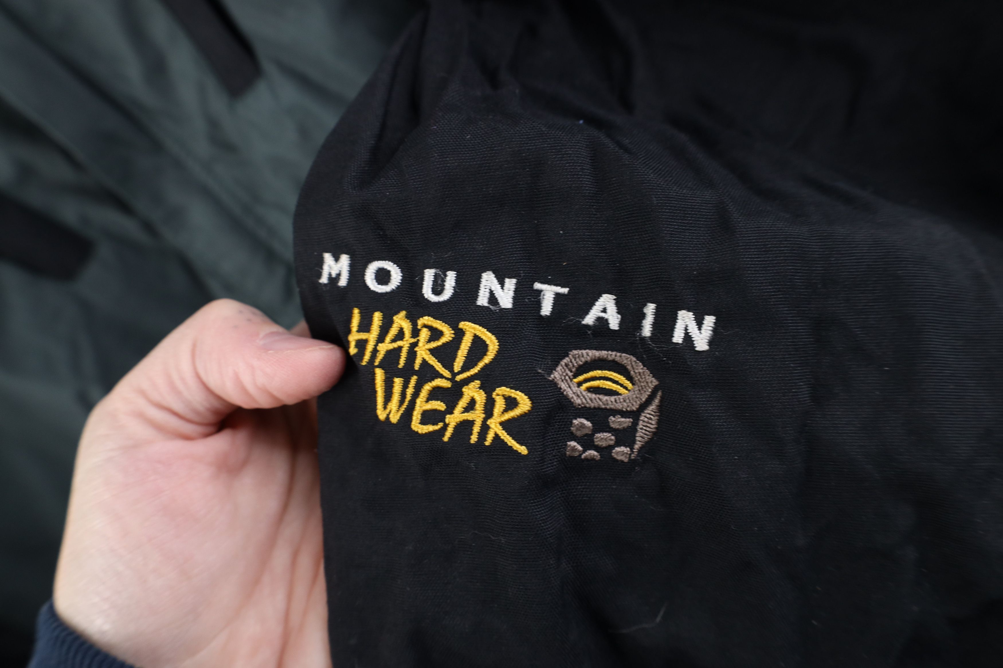 Mountain Hardwear Vintage Mountain Hardwear Packable Hooded Rain Jacket Size US L / EU 52-54 / 3 - 4 Thumbnail