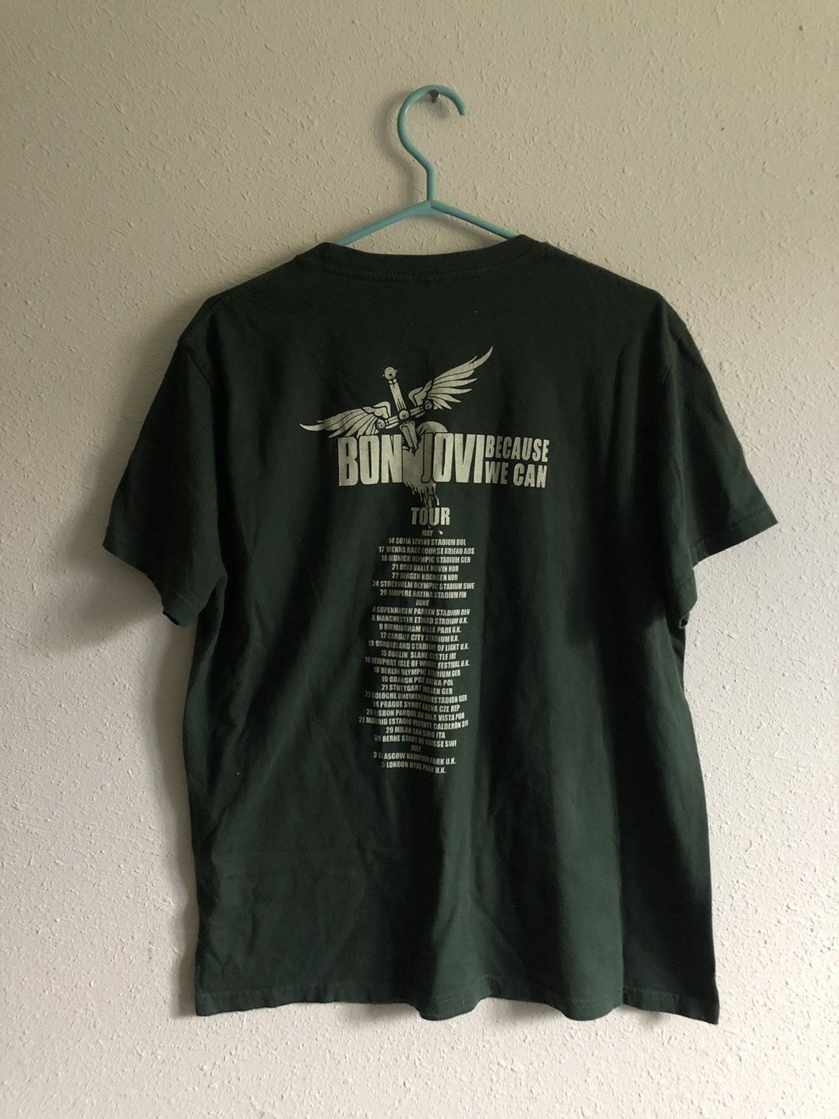 Bon Jovi Rare Bon Jovi Because We Can 2013 Tour Shirt Size US L / EU 52-54 / 3 - 4 Thumbnail