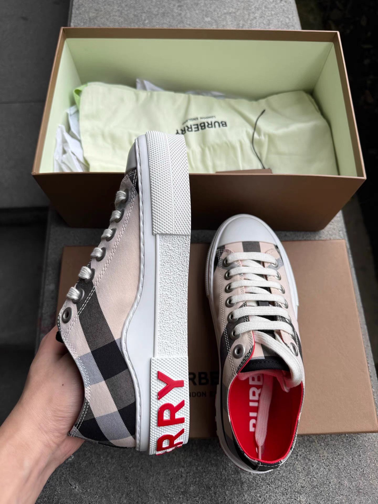 Burberry Burberry Check Canvas Sneakers K6 Size US 6 / IT 36 - 6 Thumbnail