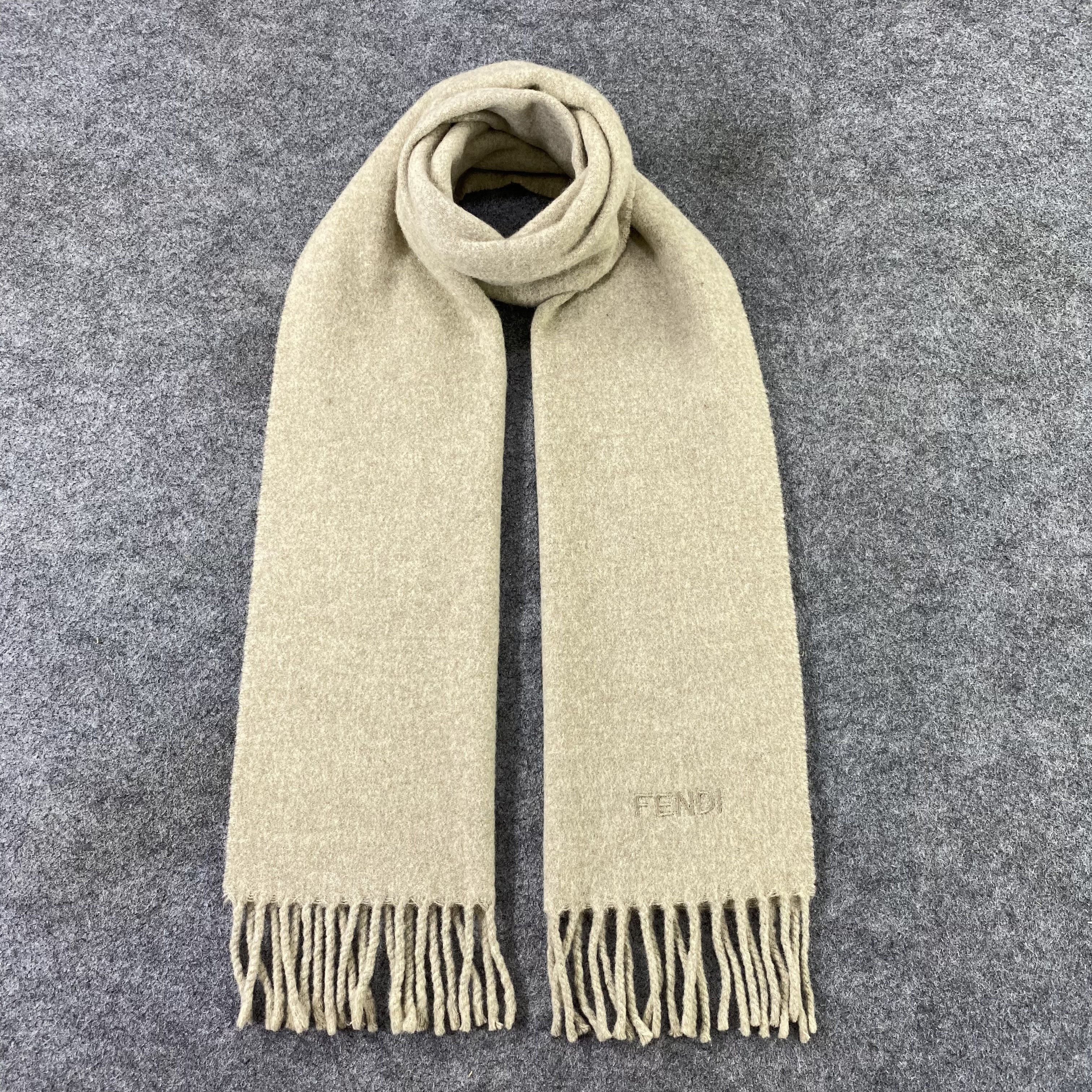 Fendi Fendi Muffler / Scarf / Neckwear -T1483 Size ONE SIZE - 1 Thumbnail
