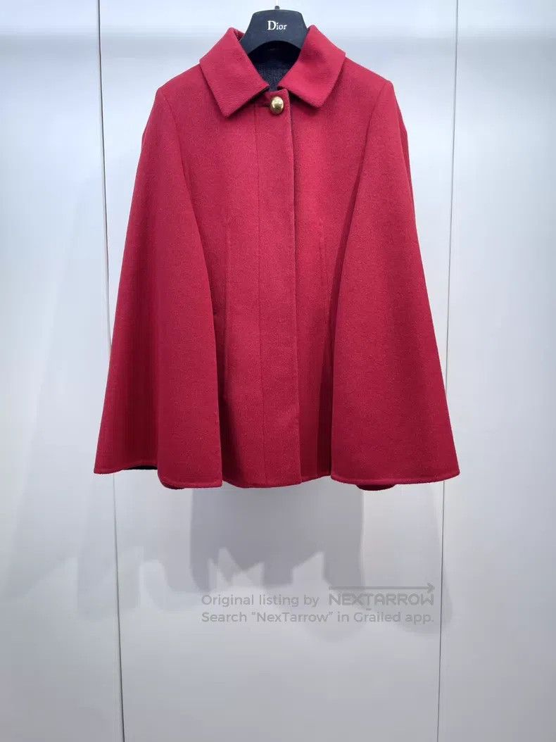 Louis Vuitton Louis Vuitton Red gold button wool Cape jacket Size XS / US 0-2 / IT 36-38 - 1 Thumbnail