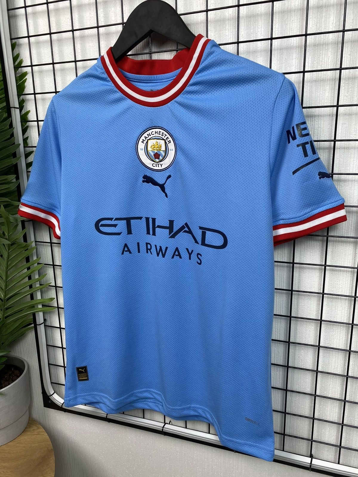 Puma Manchester City soccer jersey 2022 2023 Puma S size football Size US S / EU 44-46 / 1 - 3 Thumbnail