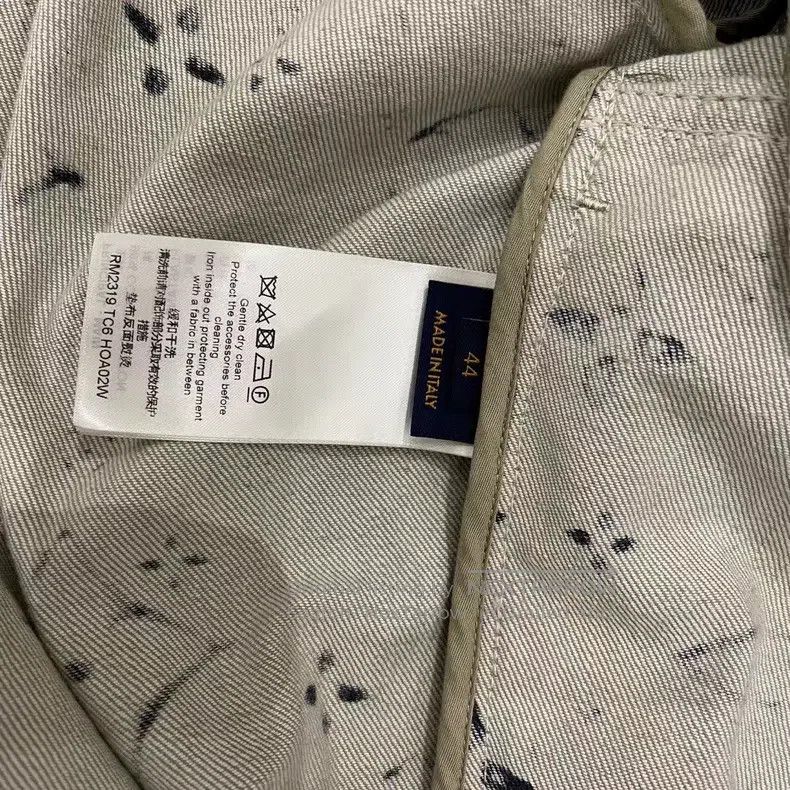 Louis Vuitton Louis Vuitton Full print denim jacket Size US S / EU 44-46 / 1 - 4 Thumbnail